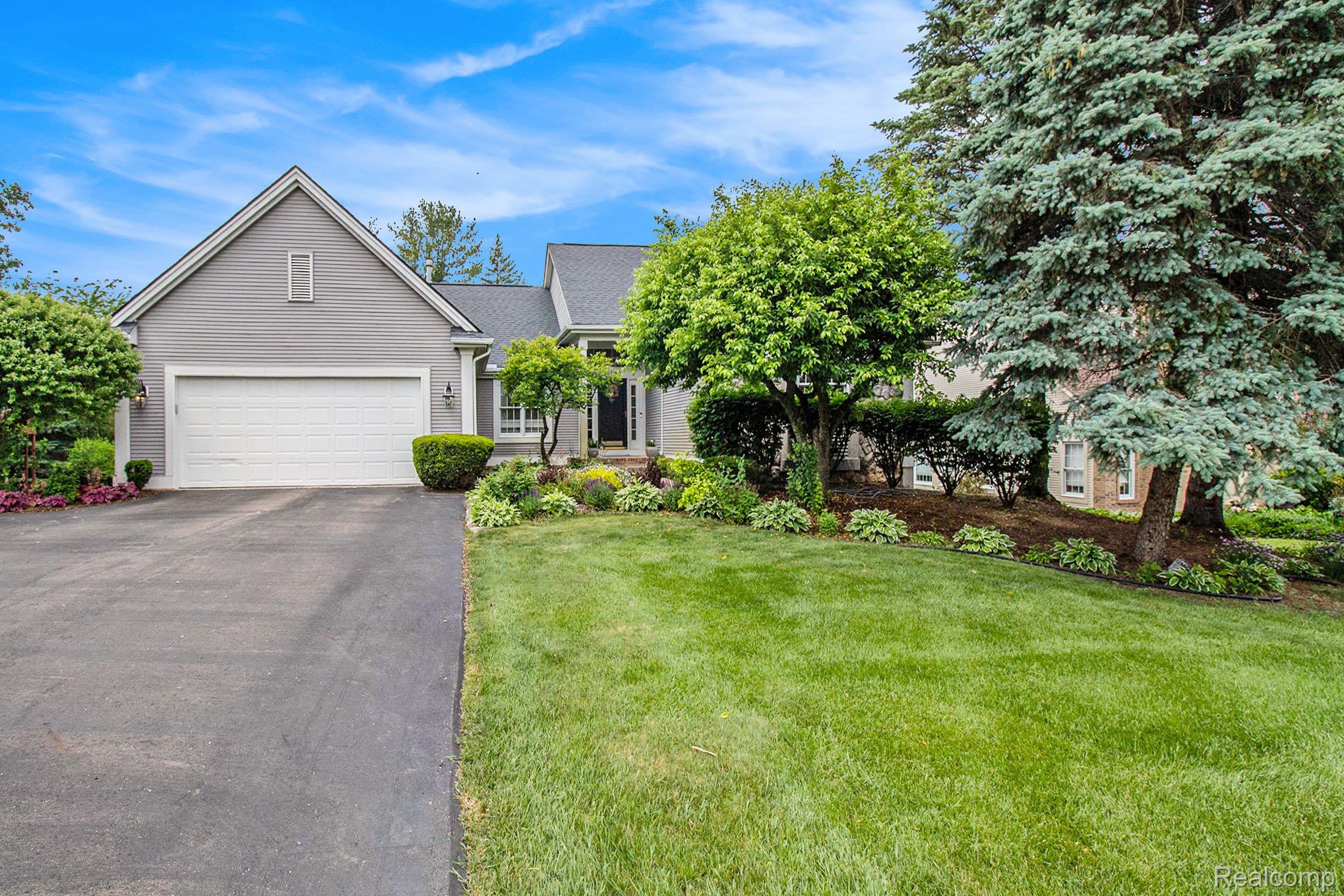 16040 Silverwood Drive Property Photo 1