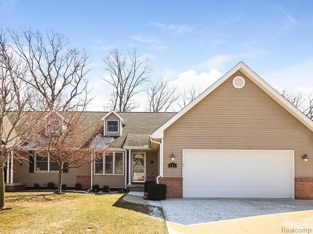 325 Woodhaven Place Property Photo 1