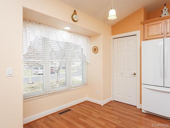 325 Woodhaven Place Property Photo 7