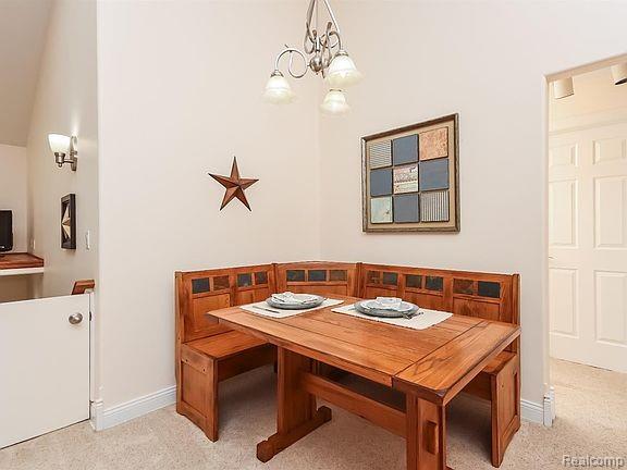 325 Woodhaven Place Property Photo 11