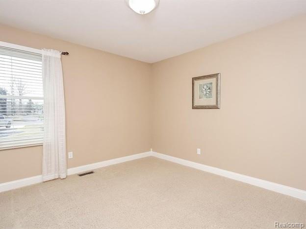 325 Woodhaven Place Property Photo 18