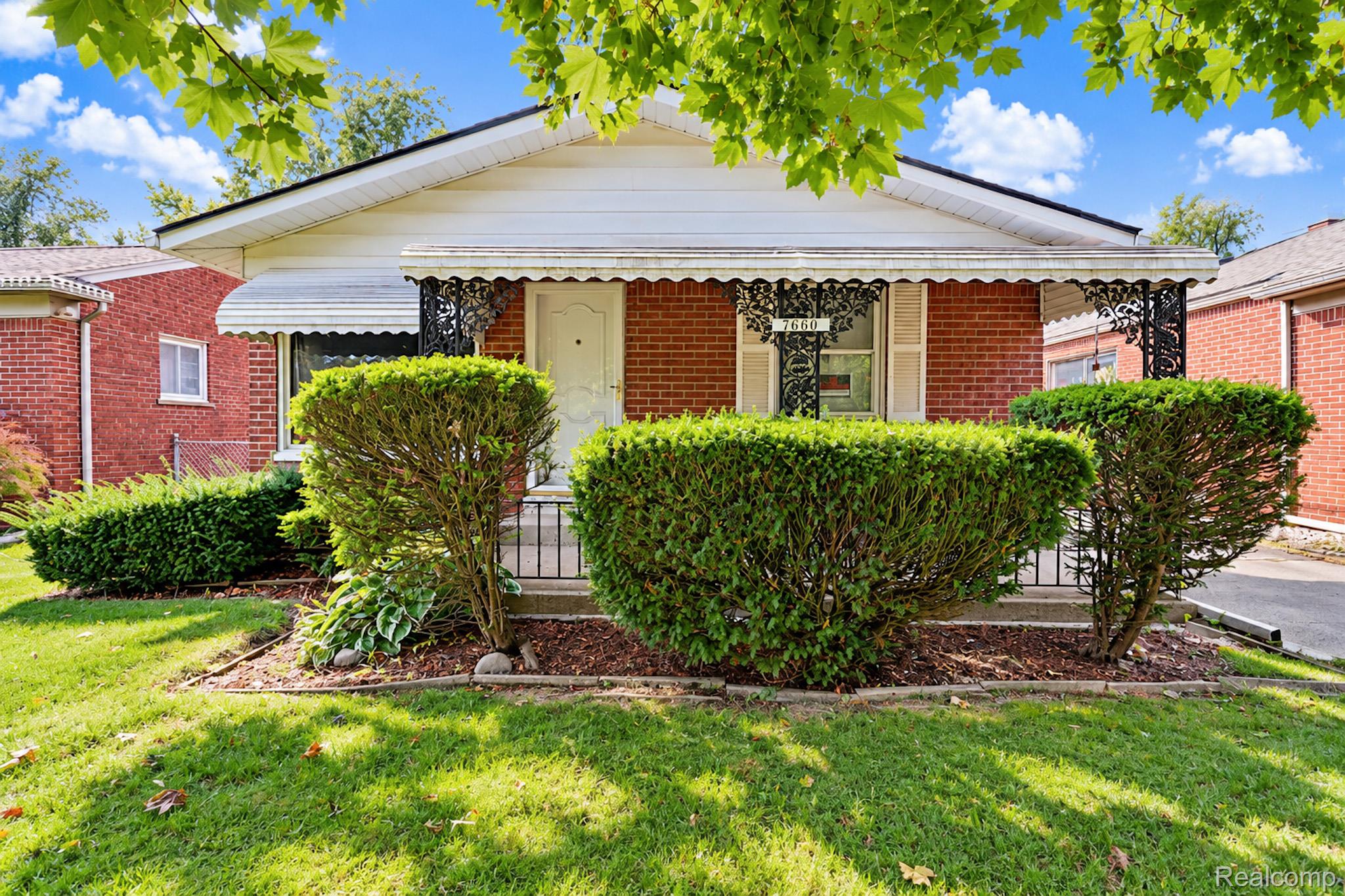 7660 Shenandoah Avenue Property Photo 1