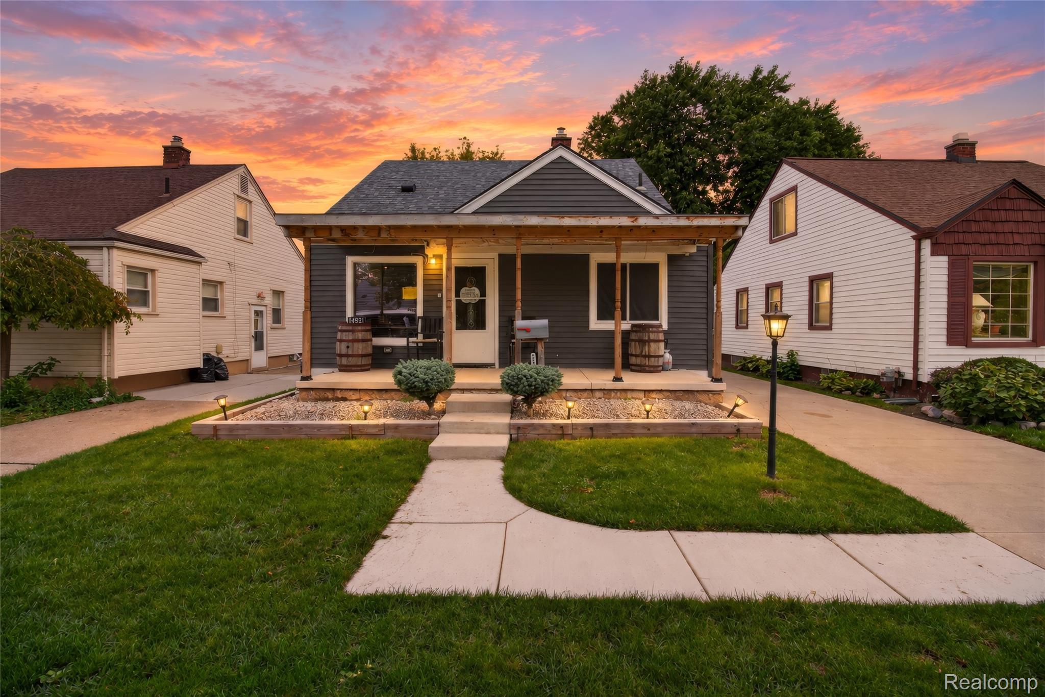 14924 Euclid Avenue Property Photo 1