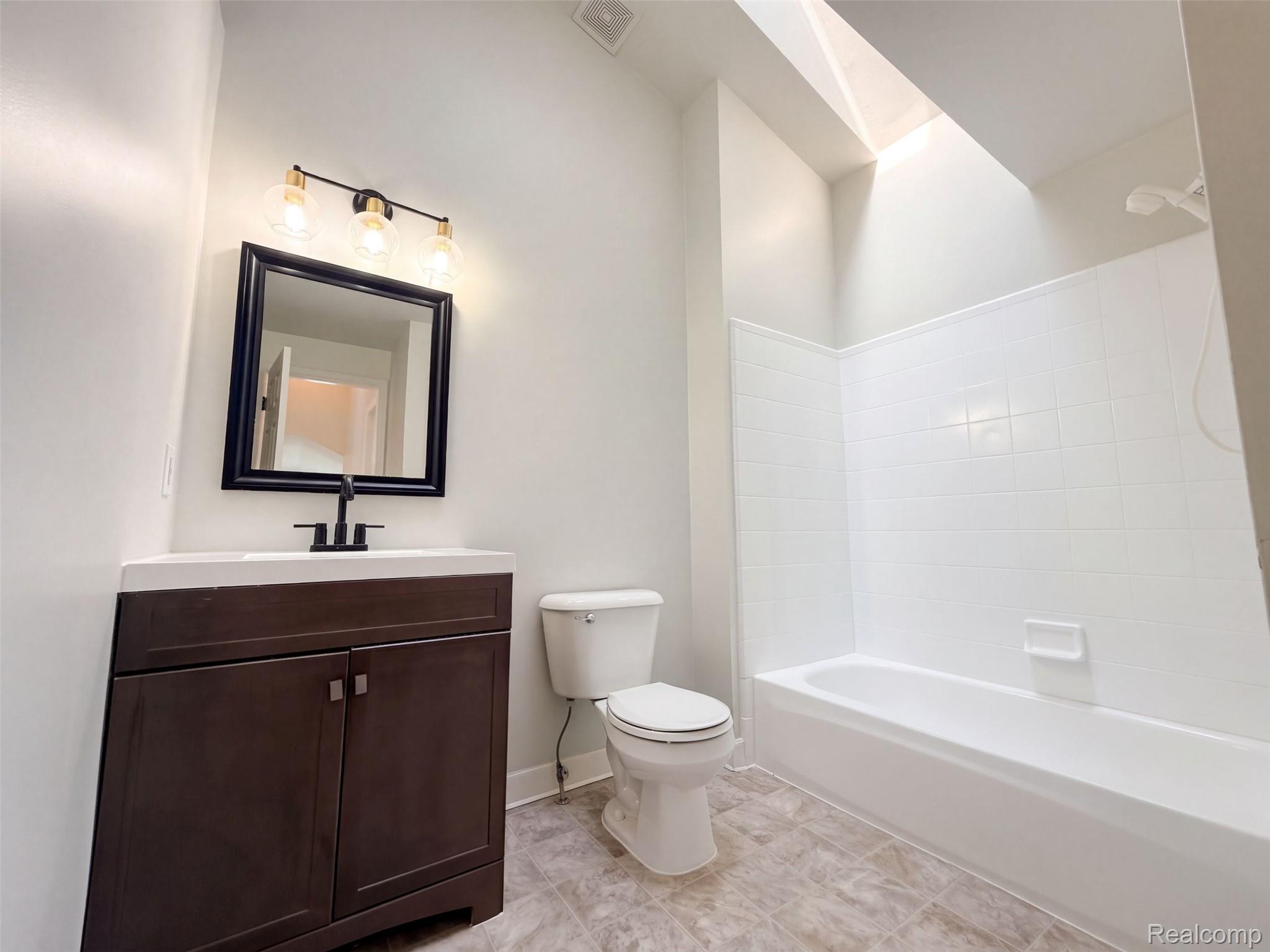 7457 Streamwood Drive Property Photo 18