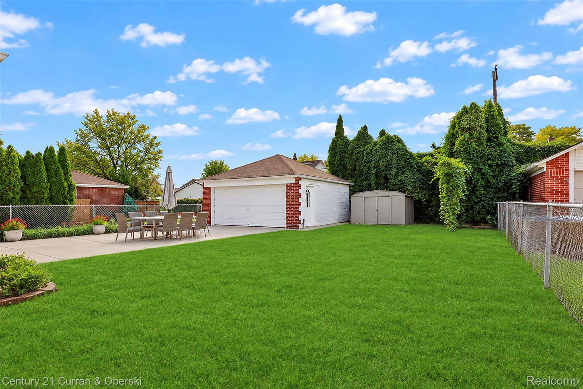 6233 Oakman Boulevard Property Photo 40