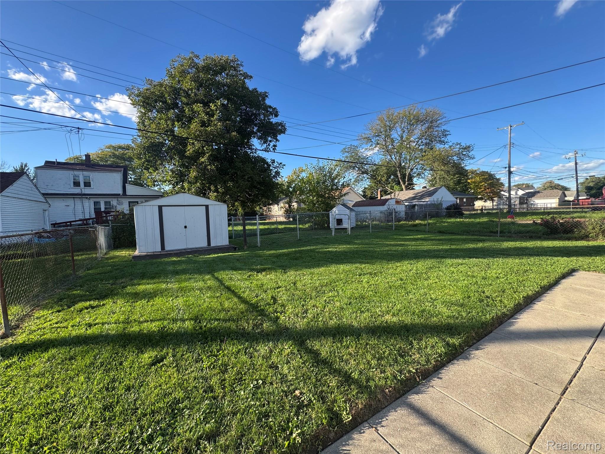 1380 Empire Avenue Property Photo 4