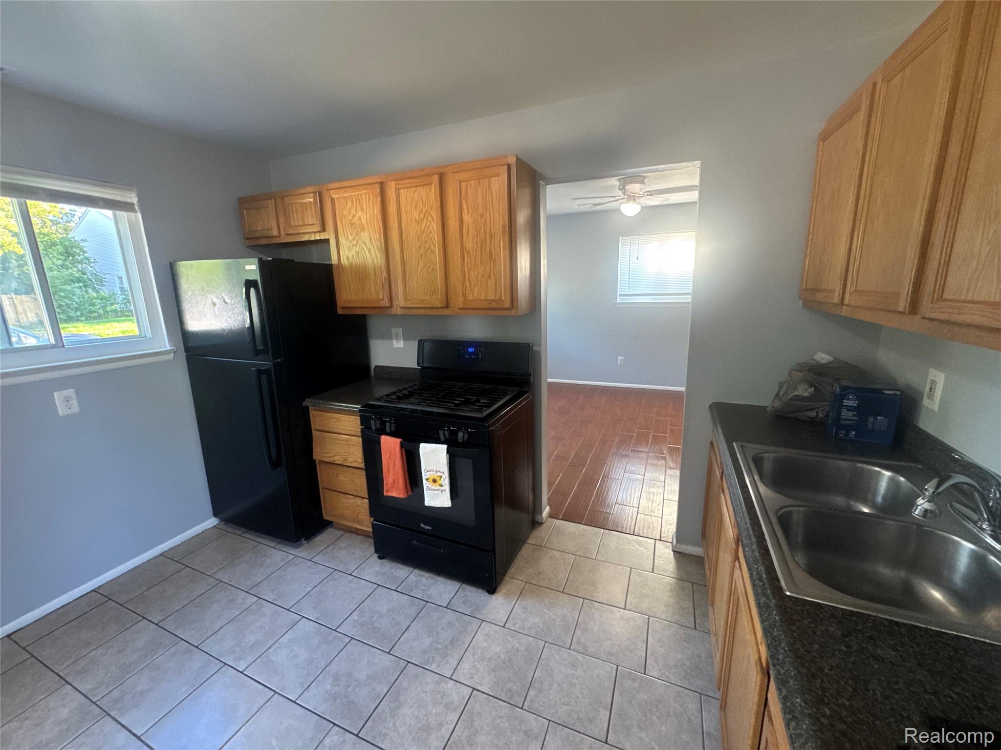 1380 Empire Avenue Property Photo 7