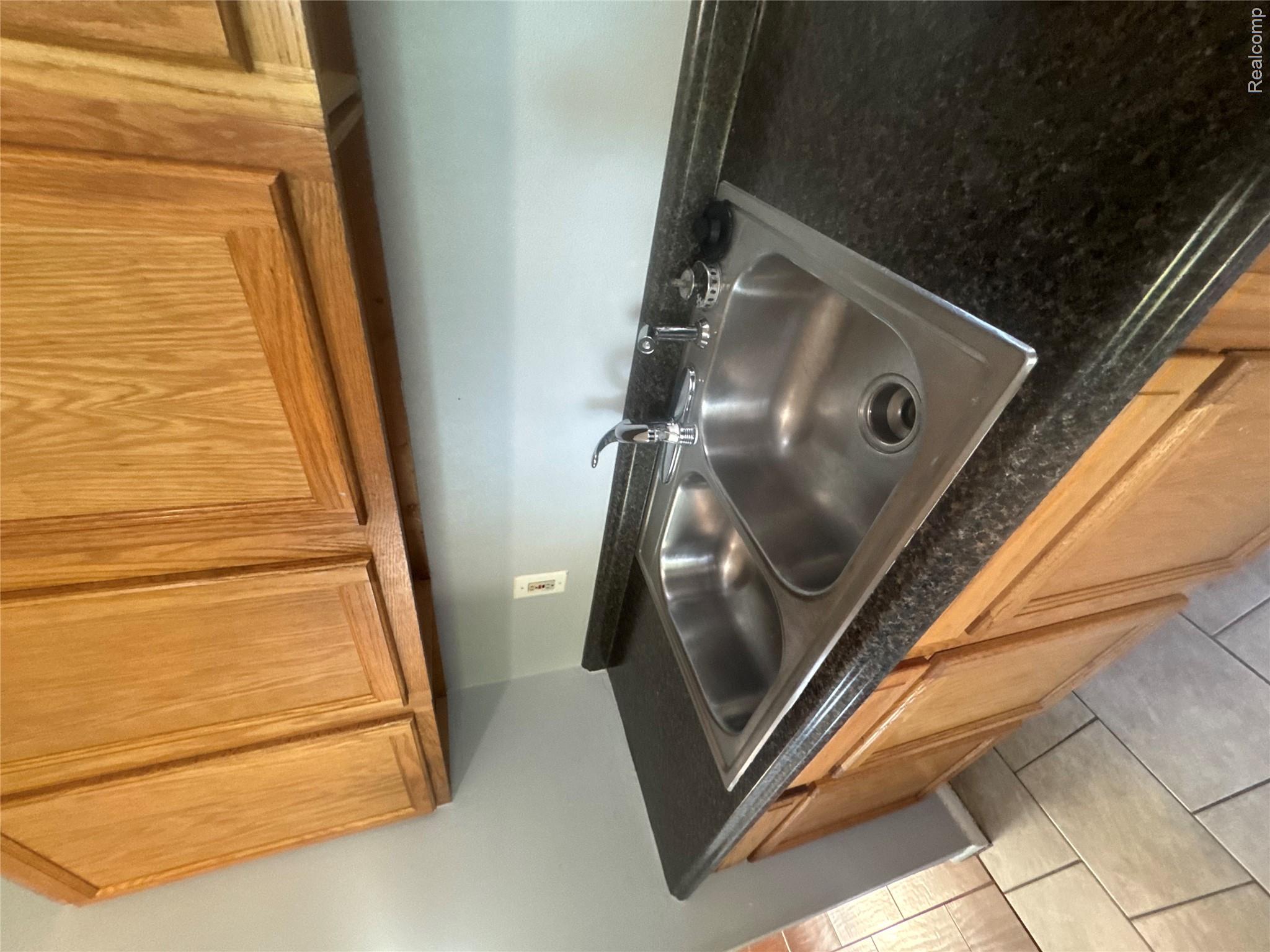 1380 Empire Avenue Property Photo 9