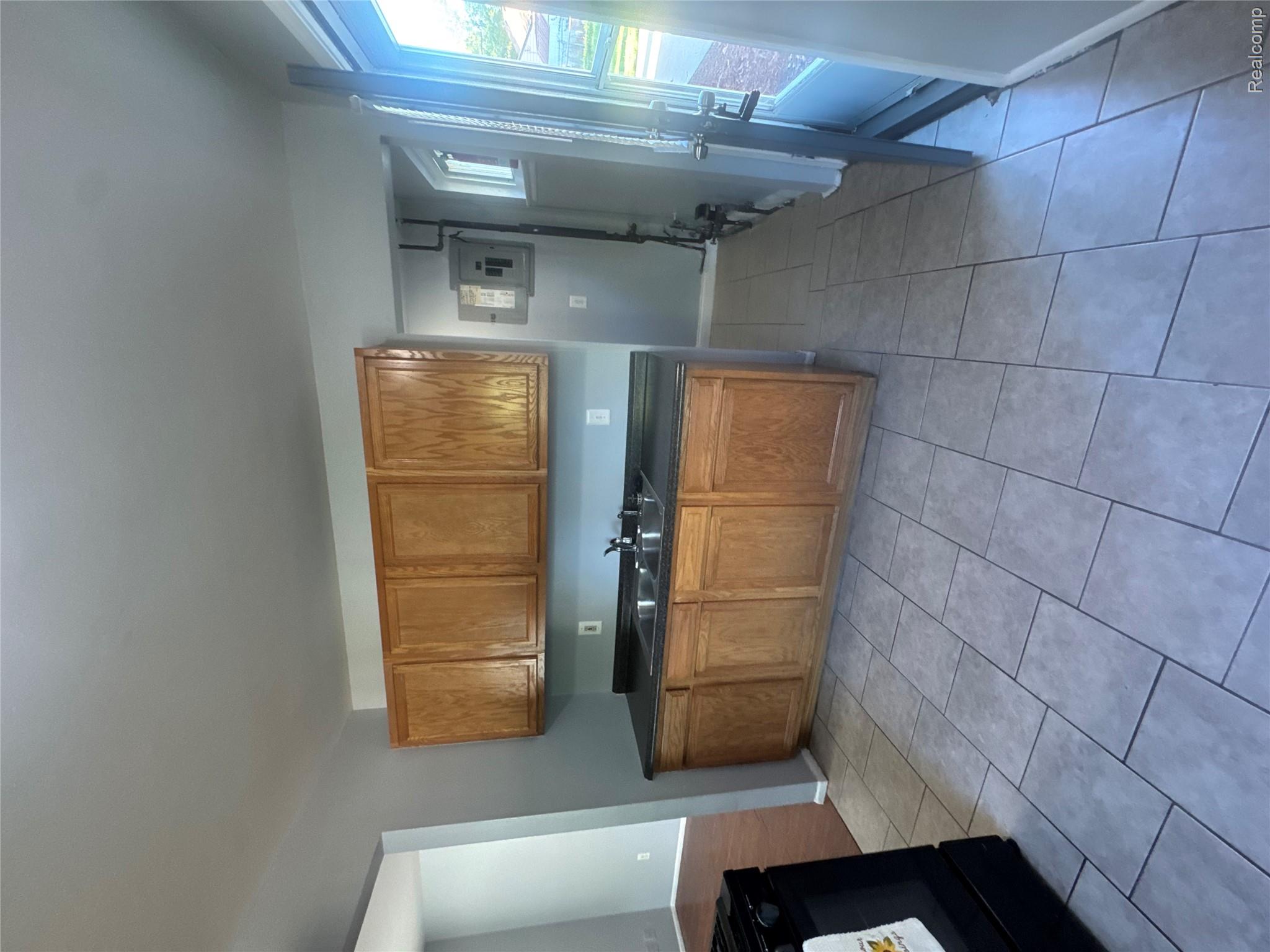 1380 Empire Avenue Property Photo 10