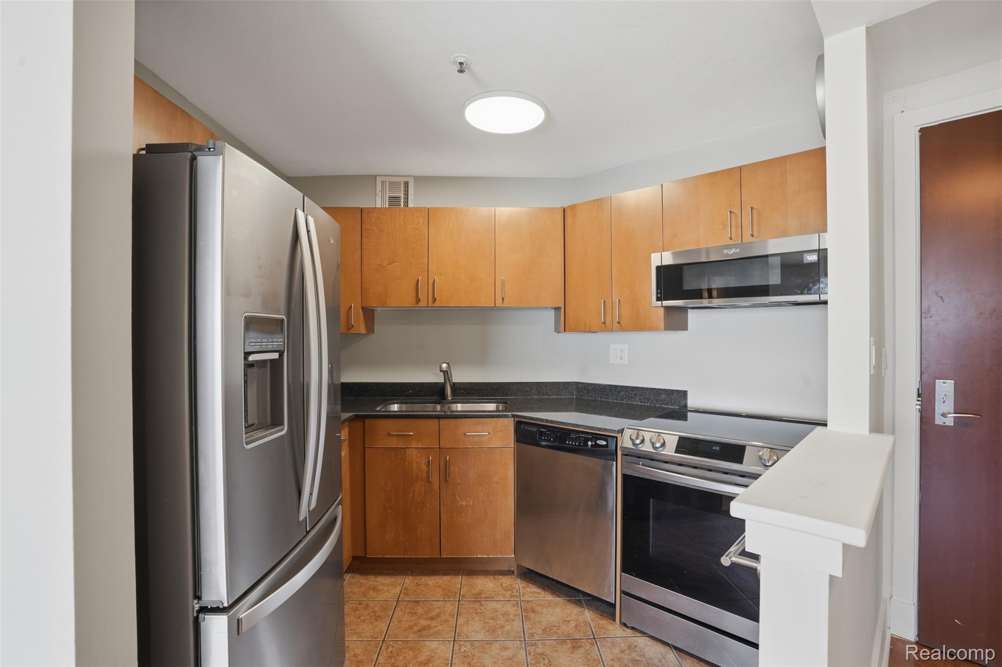 1001 W Jefferson Avenue 24d Property Photo 14