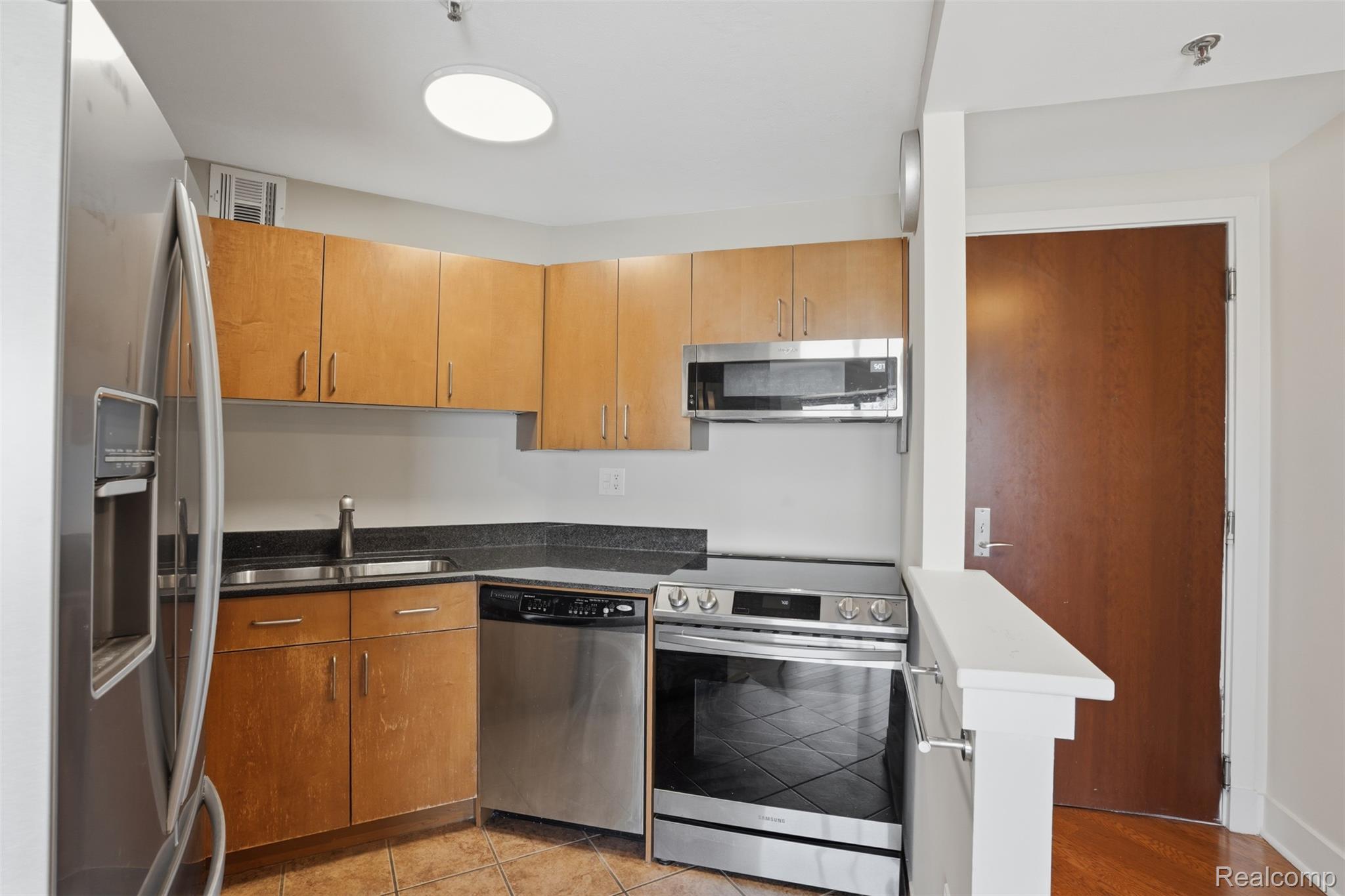 1001 W Jefferson Avenue 24d Property Photo 16