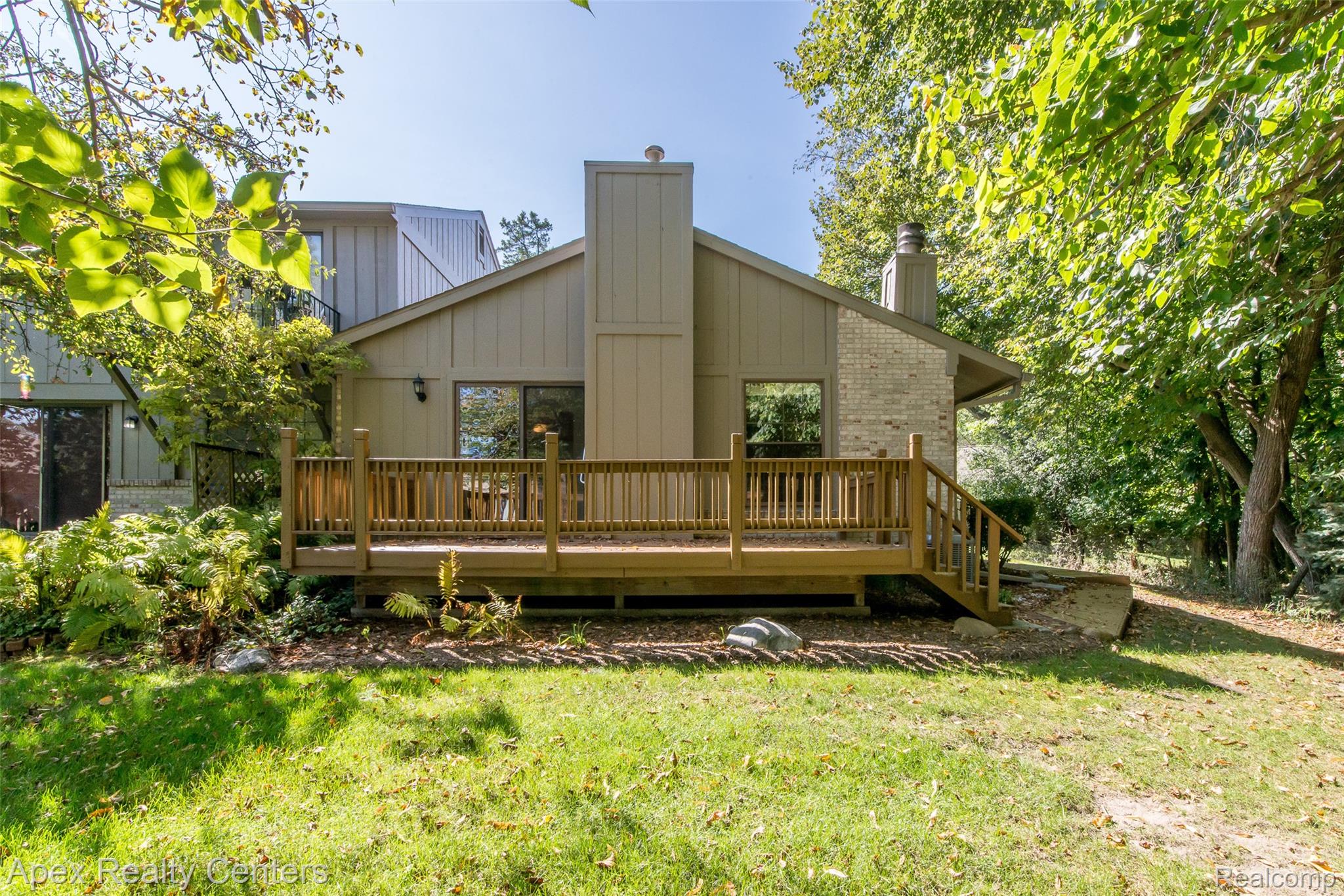 1821 Van Hill Court Property Photo 3