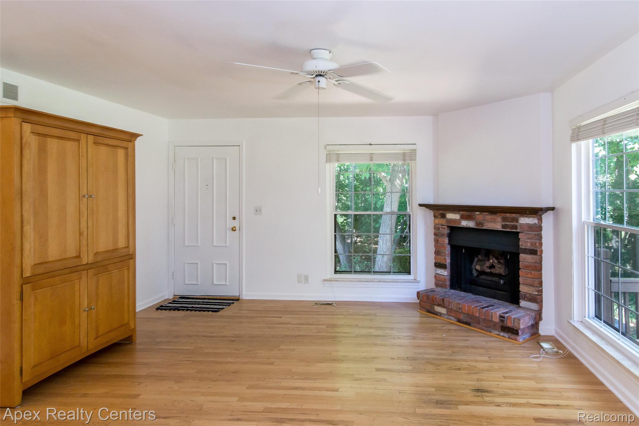 1821 Van Hill Court Property Photo 7