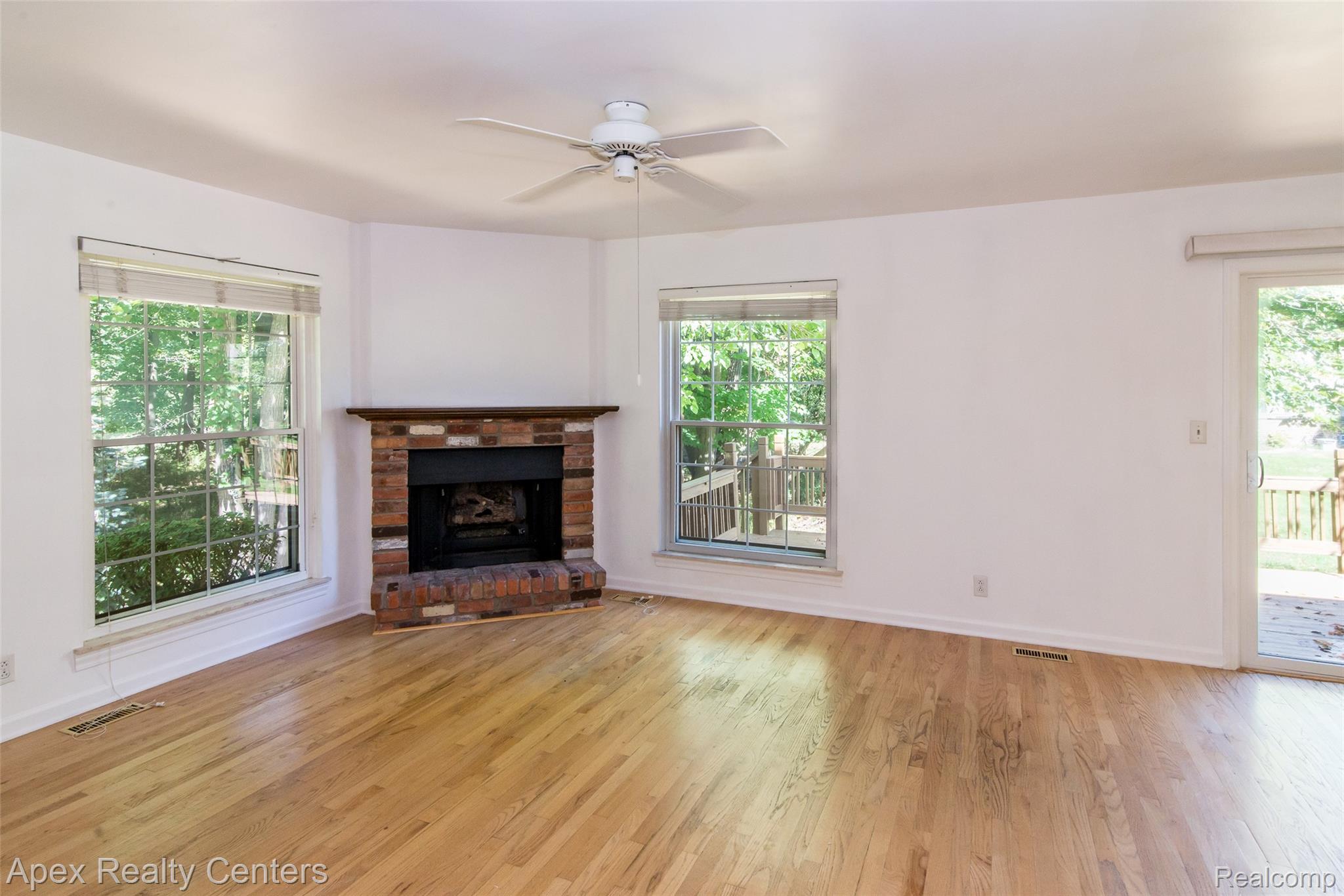 1821 Van Hill Court Property Photo 8