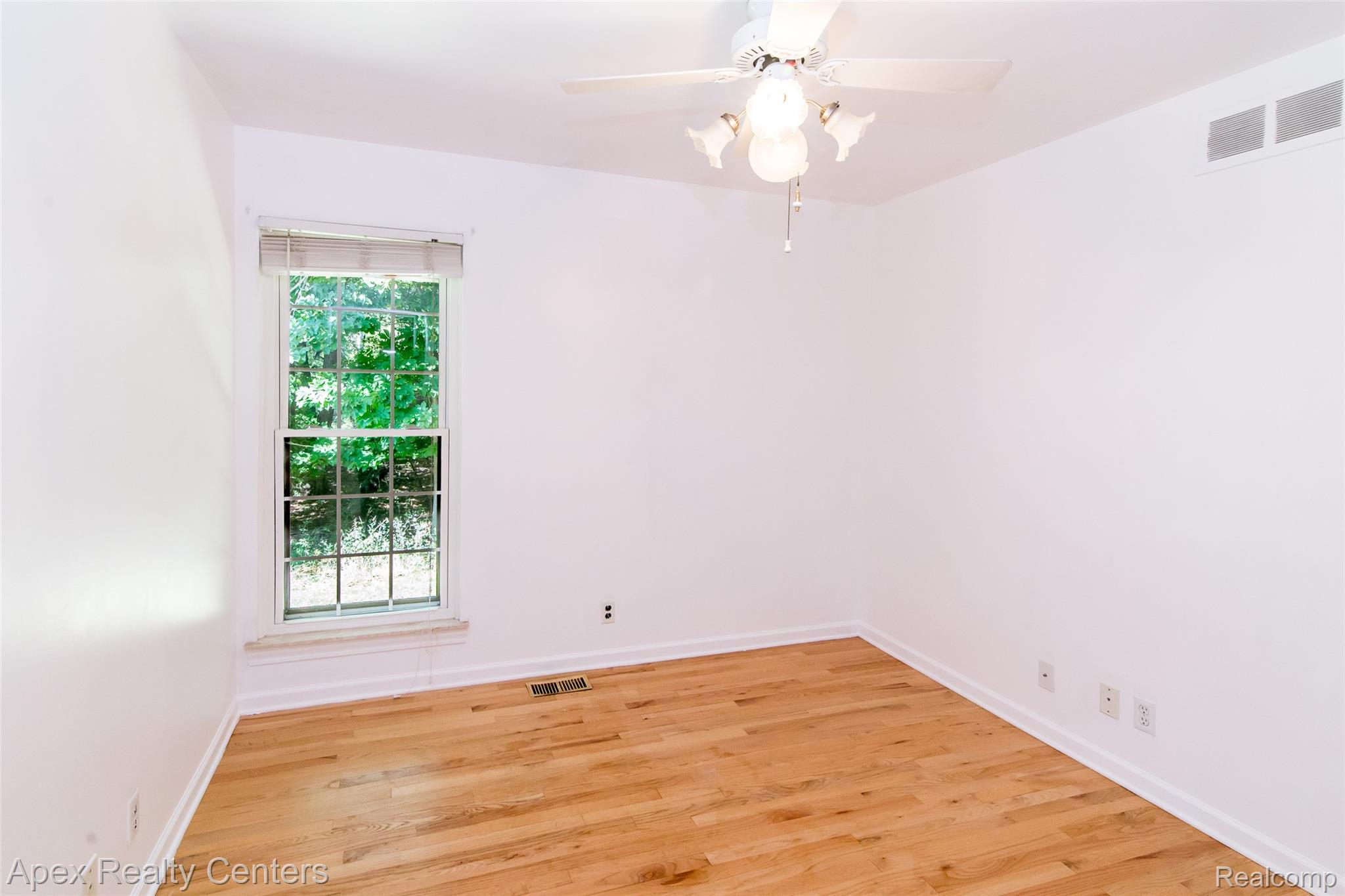 1821 Van Hill Court Property Photo 10