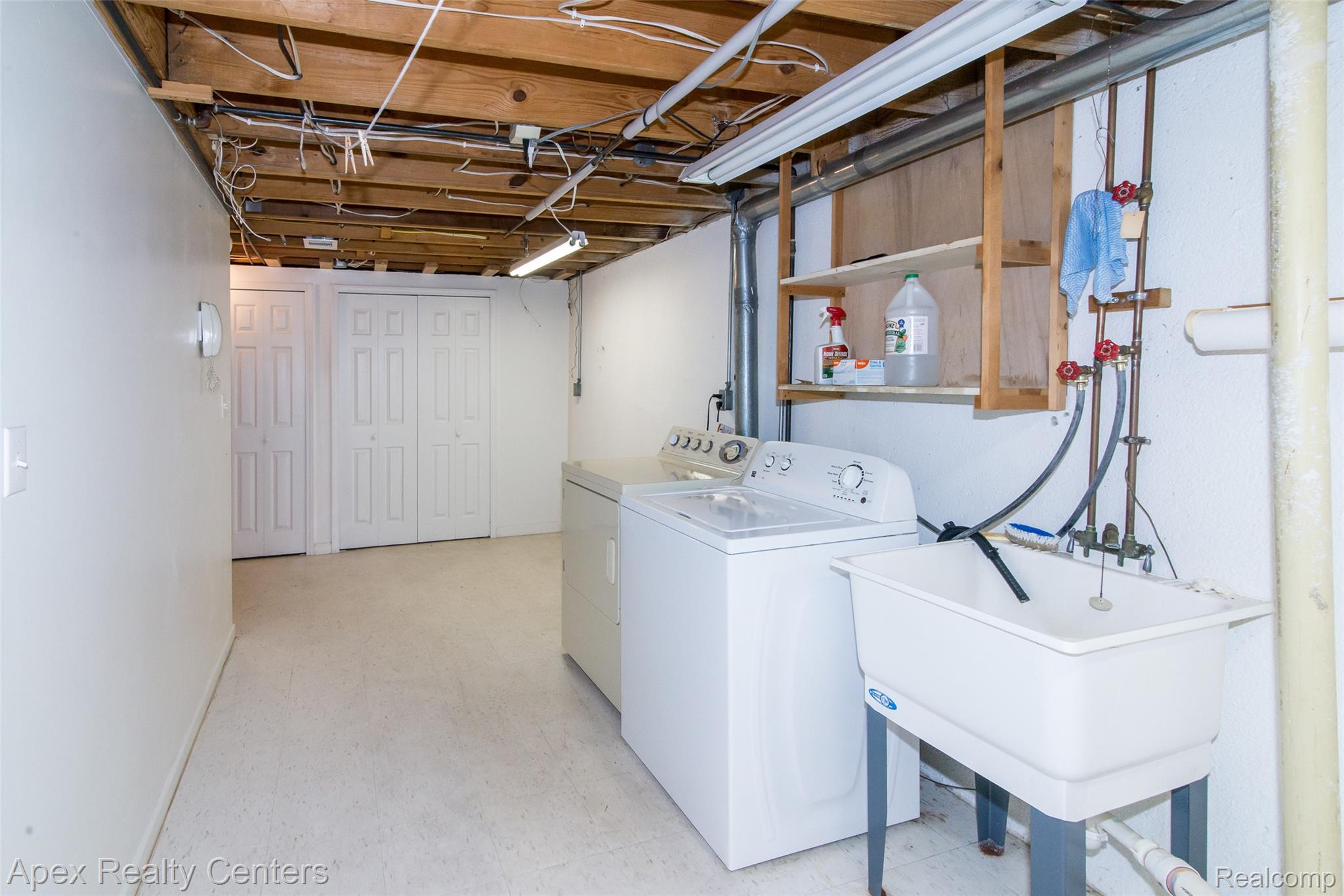 1821 Van Hill Court Property Photo 22