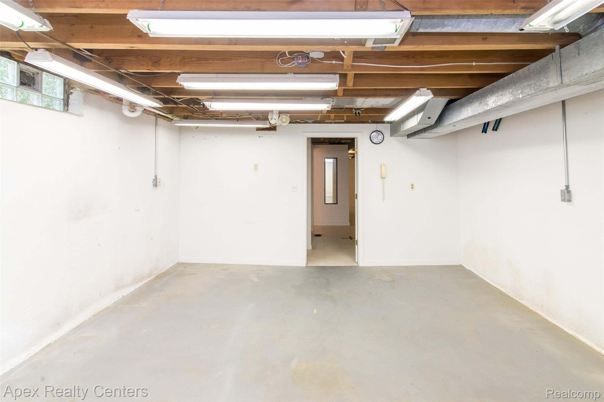 1821 Van Hill Court Property Photo 28