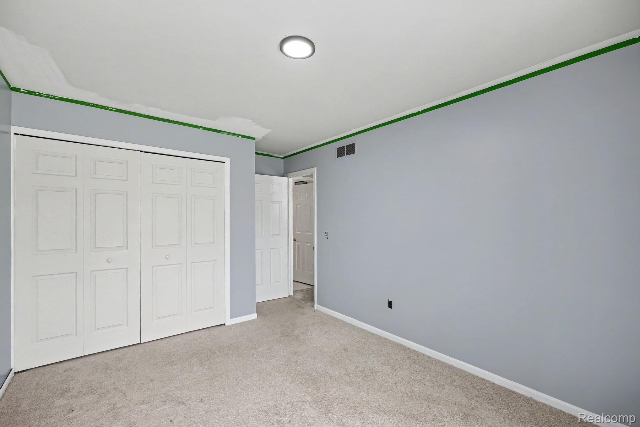 33362 Jefferson Avenue Property Photo 12