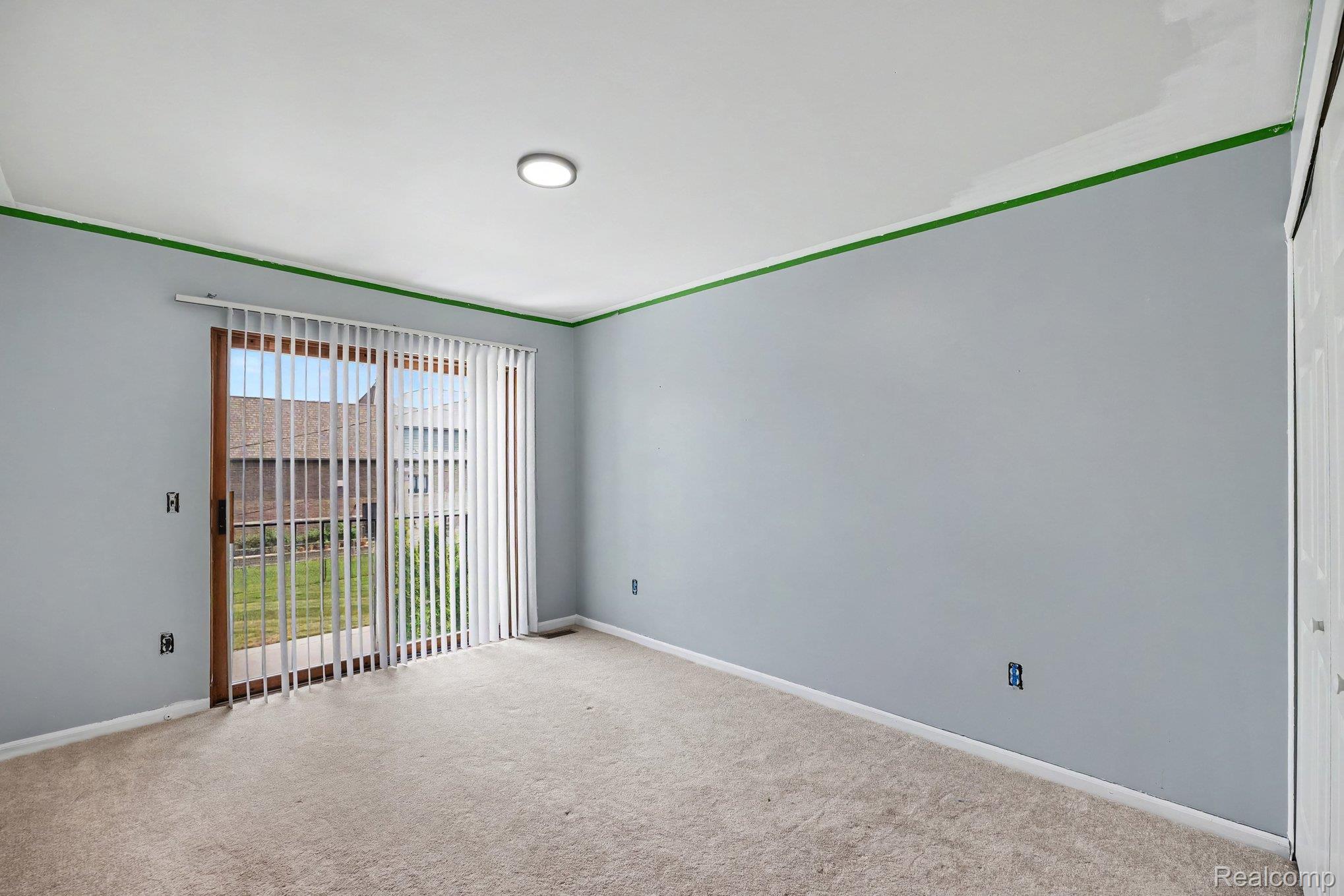 33362 Jefferson Avenue Property Photo 13