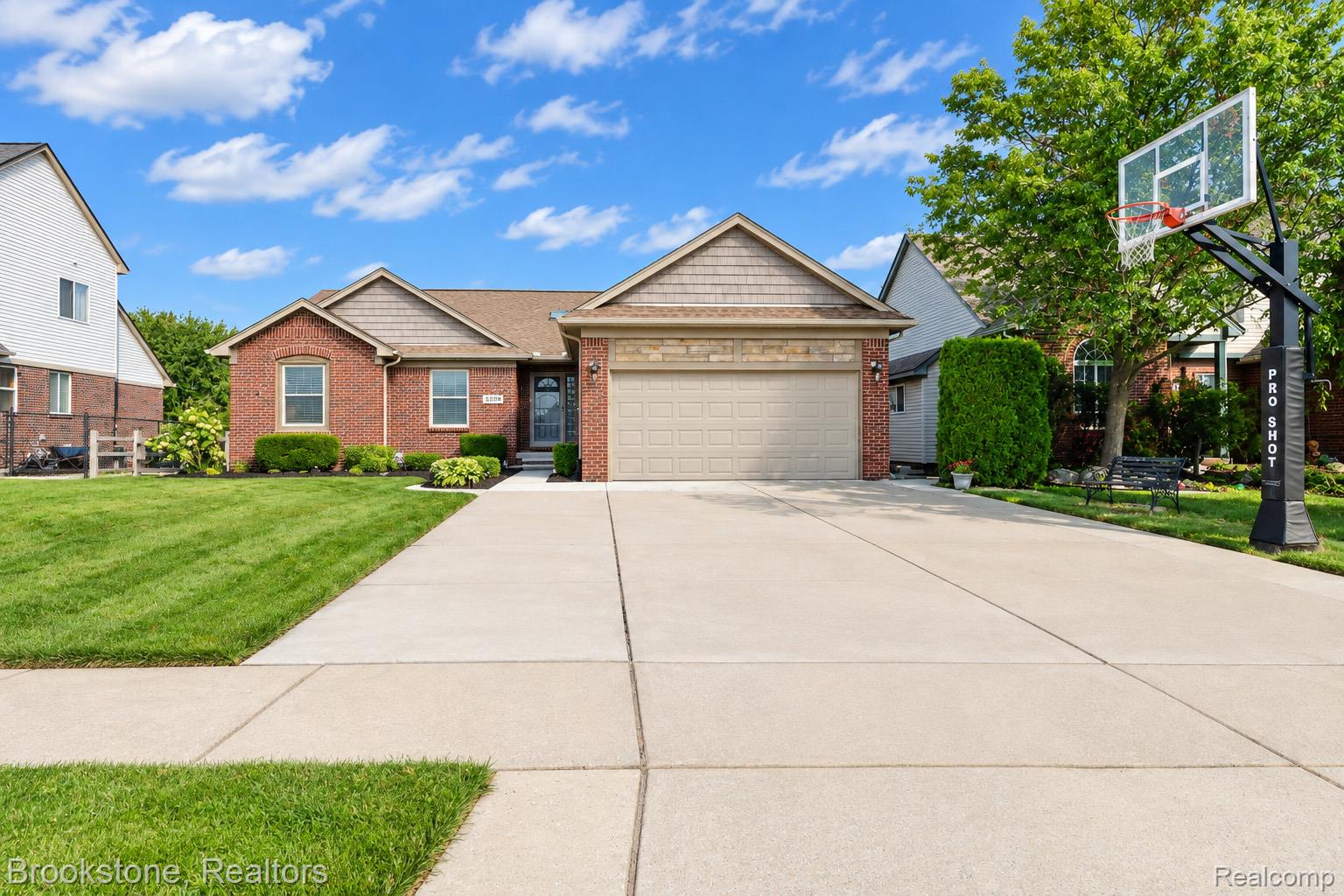 52270 Birch Court Property Photo 1