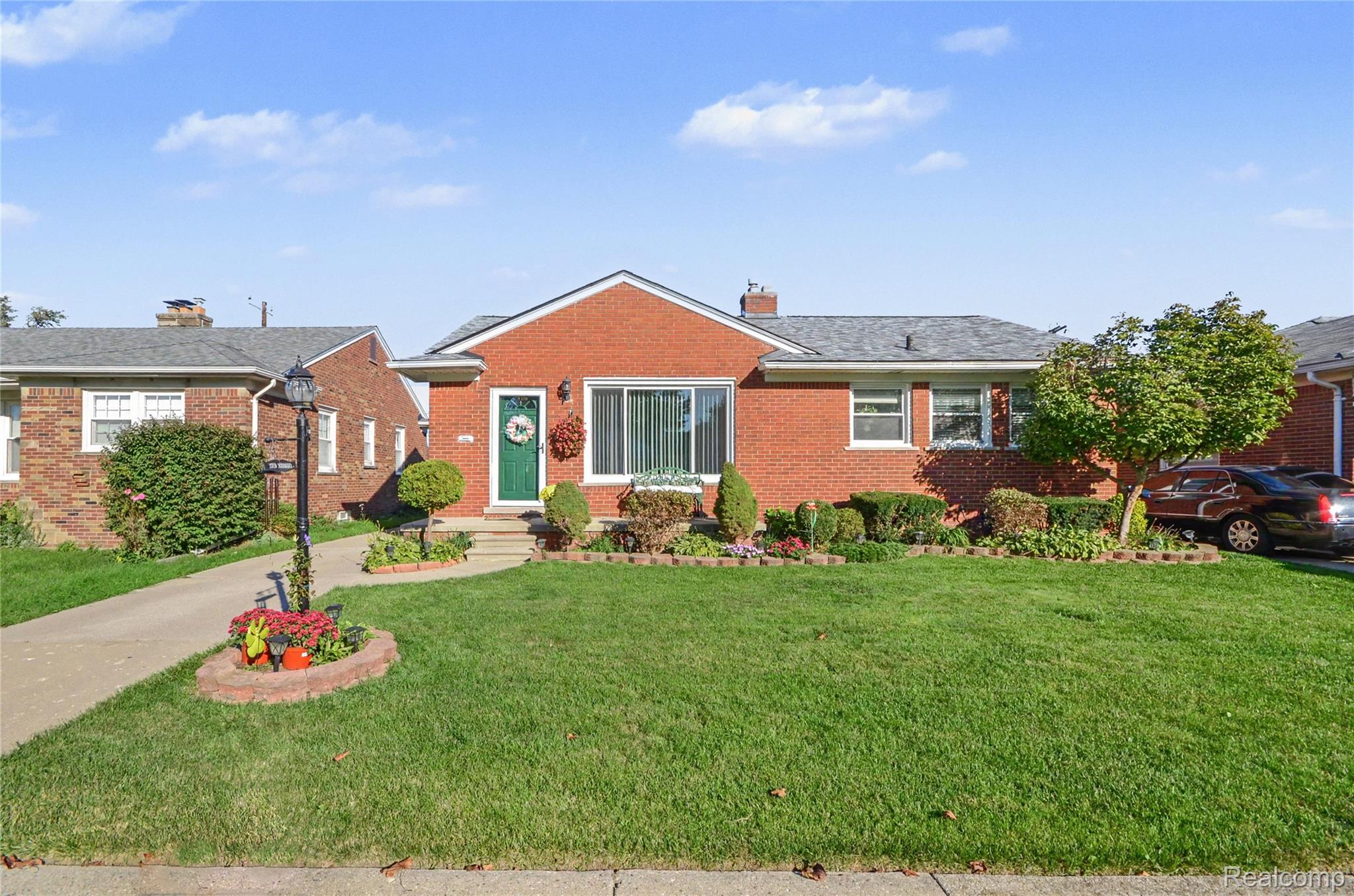 21750 Schroeder Avenue Property Photo 1