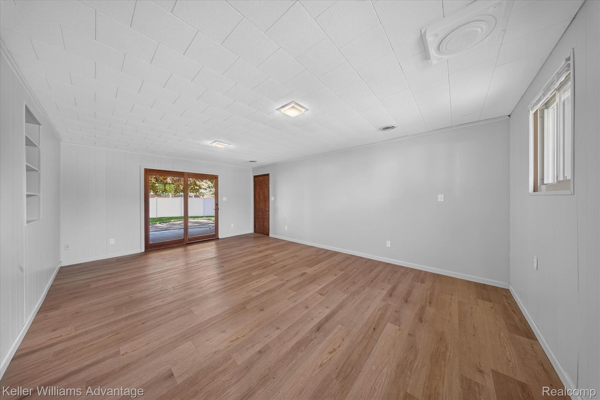 41881 Quince Drive Property Photo 9