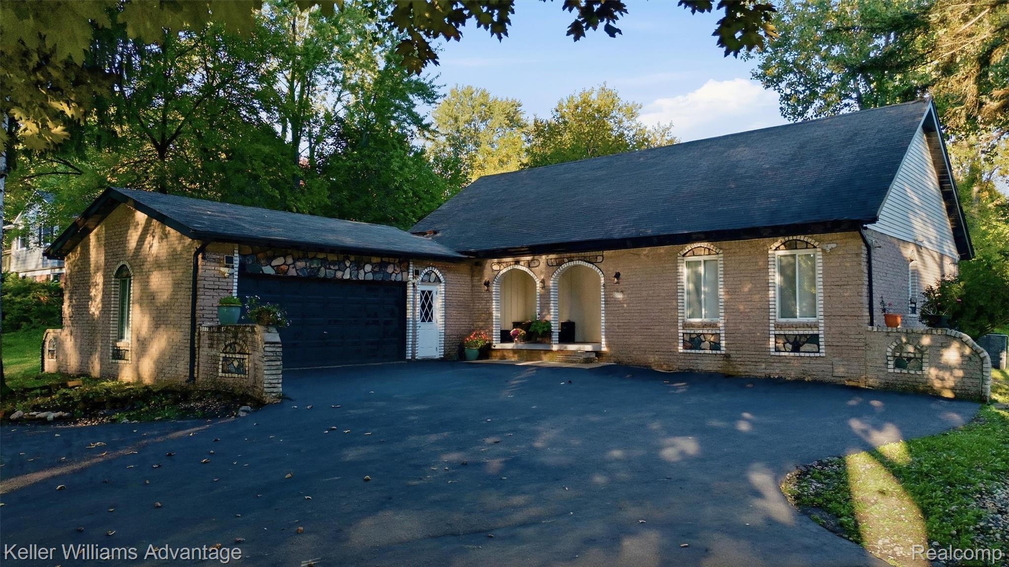 5355 W Doherty Drive Property Photo 1