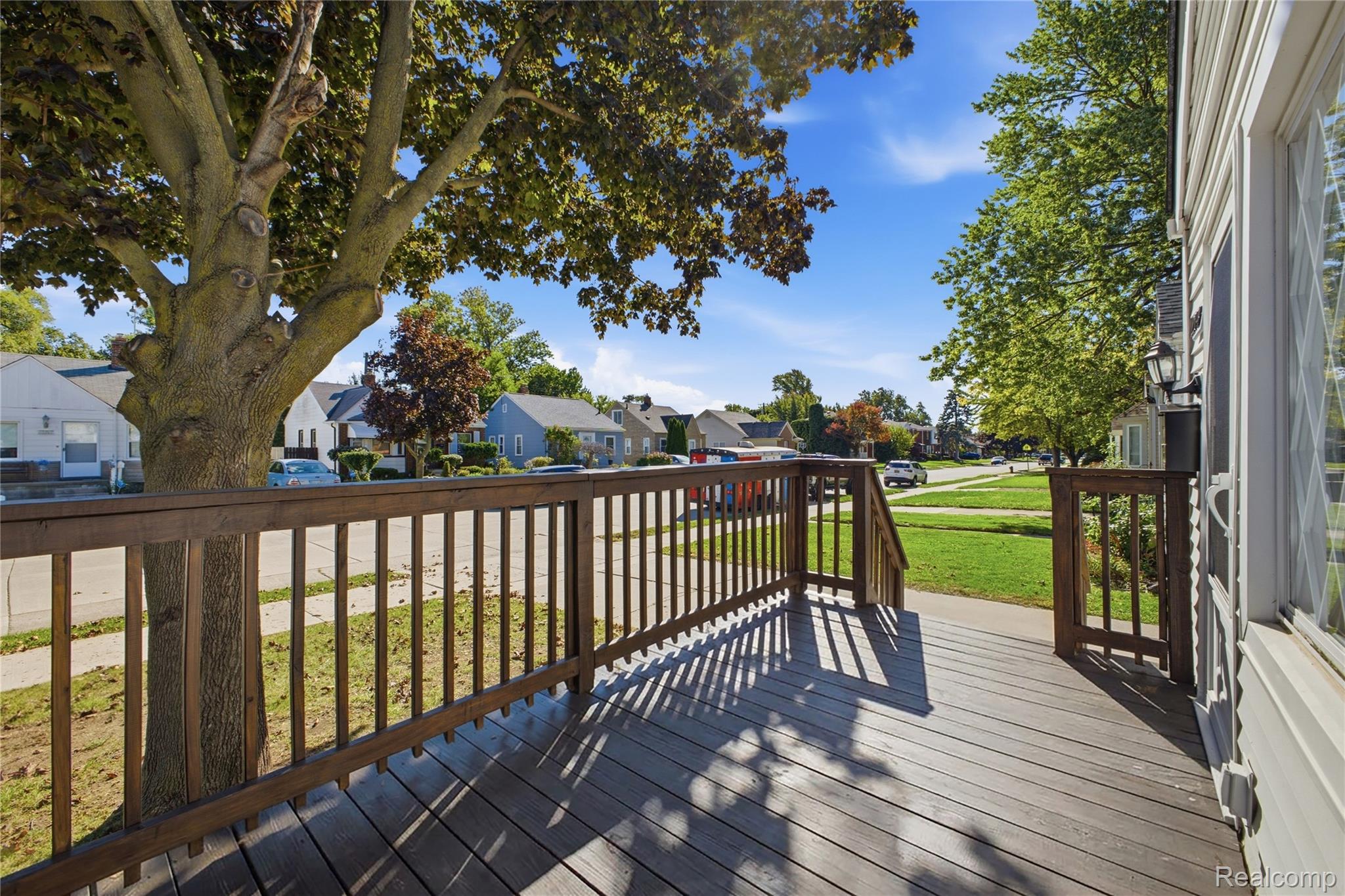 22409 Beechwood Avenue Property Photo 4