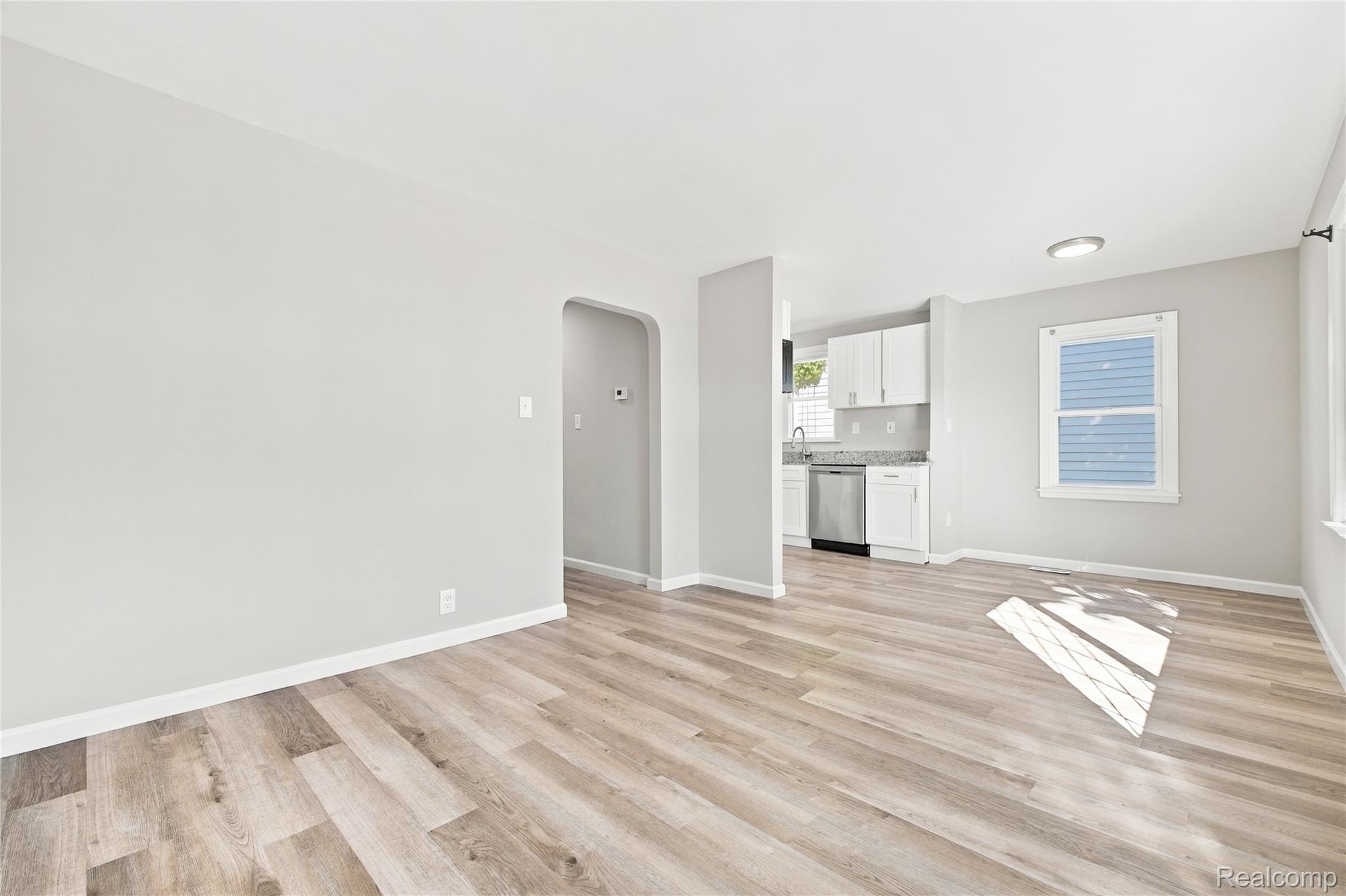 22409 Beechwood Avenue Property Photo 6