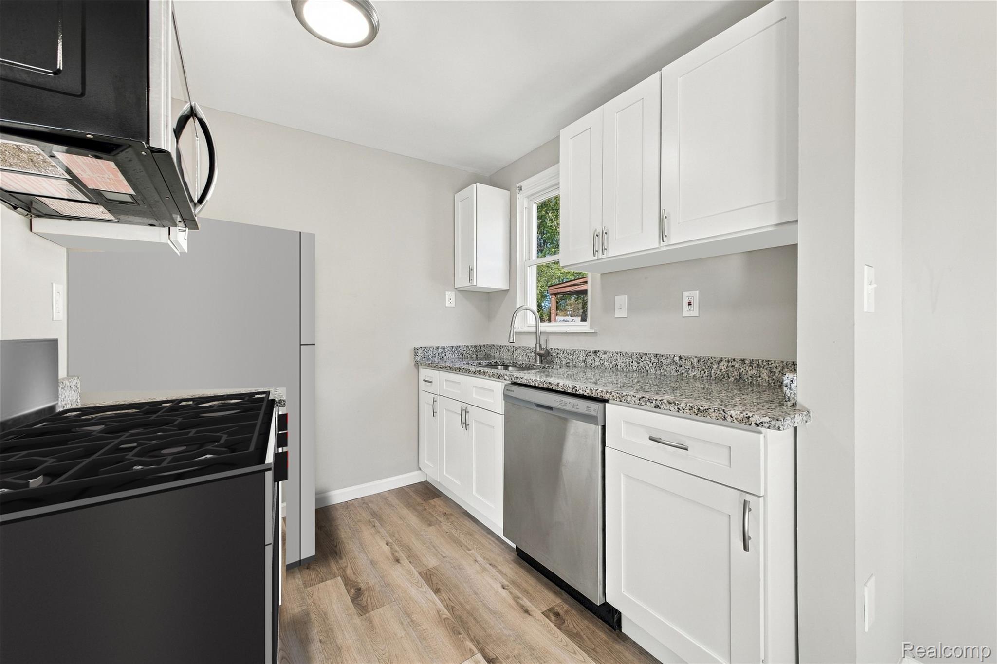 22409 Beechwood Avenue Property Photo 10