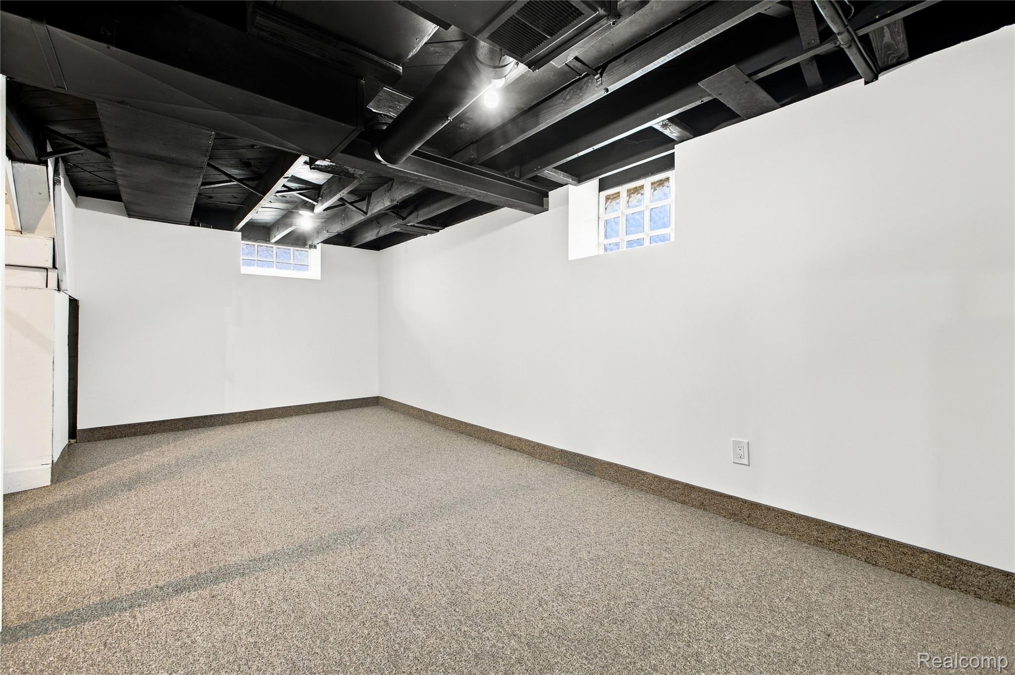 22409 Beechwood Avenue Property Photo 20