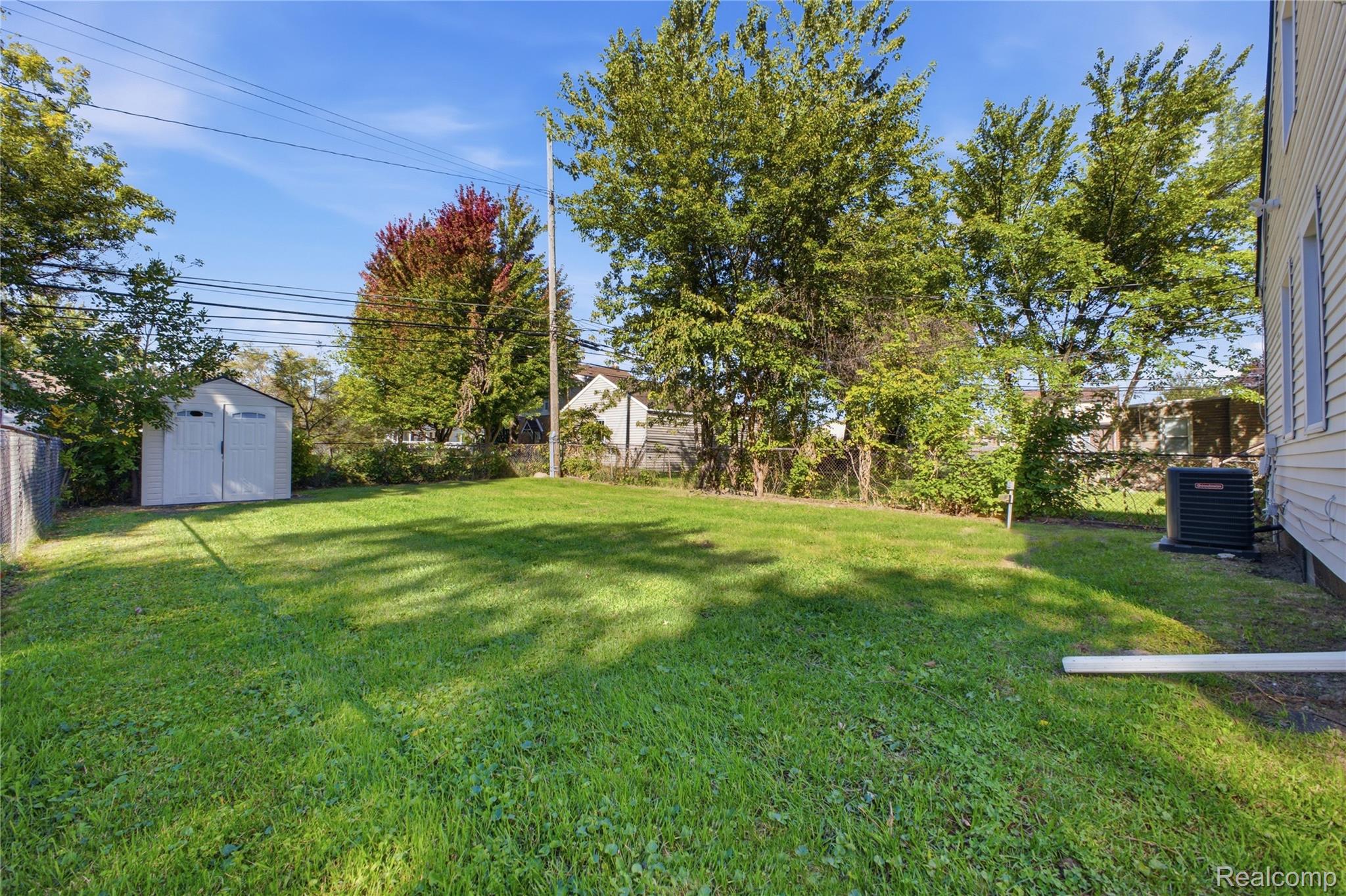 22409 Beechwood Avenue Property Photo 24