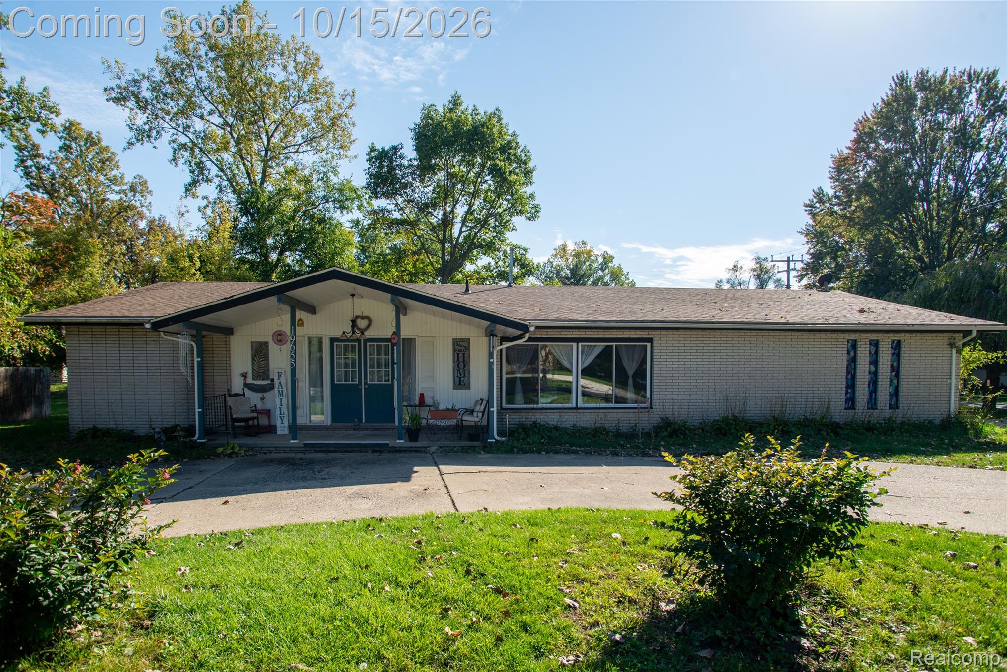 19655 Saxton Avenue Property Photo 1