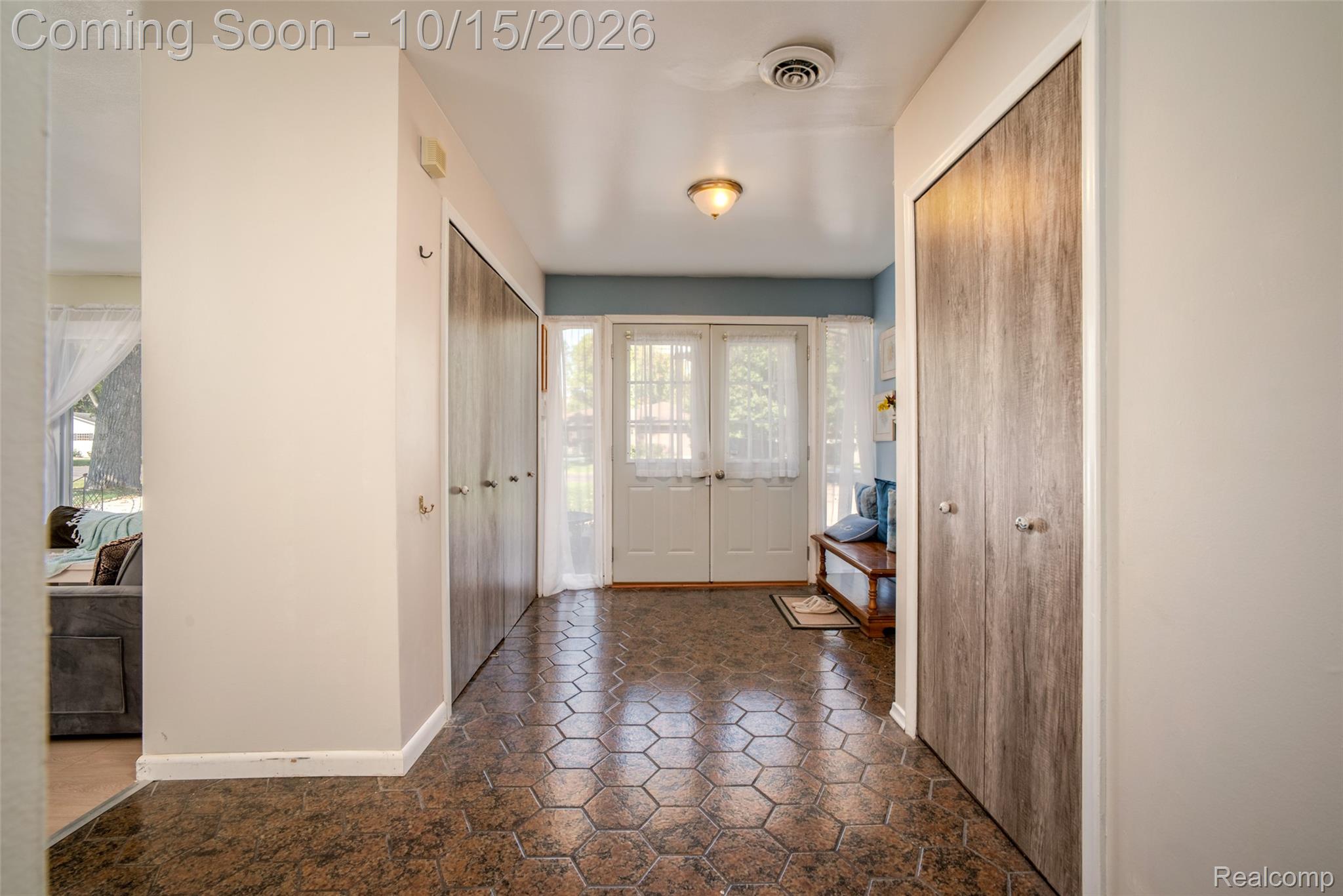 19655 Saxton Avenue Property Photo 10