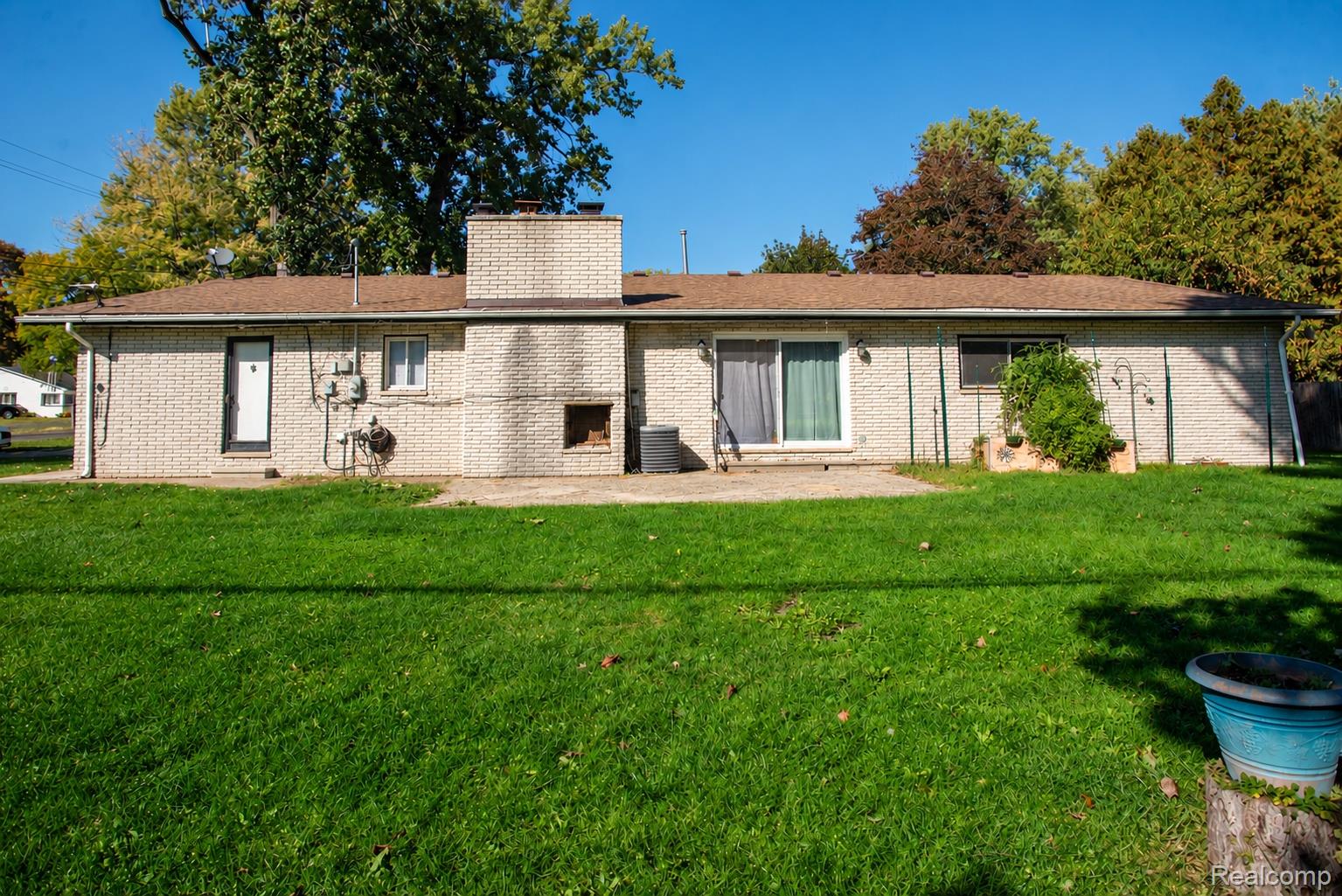 19655 Saxton Avenue Property Photo 28