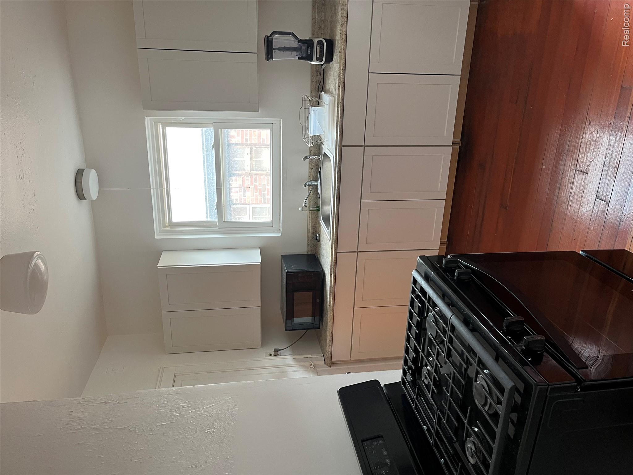 18018 Cherrylawn Street Property Photo 3