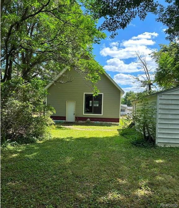 5325 Sitka Street Property Photo 3