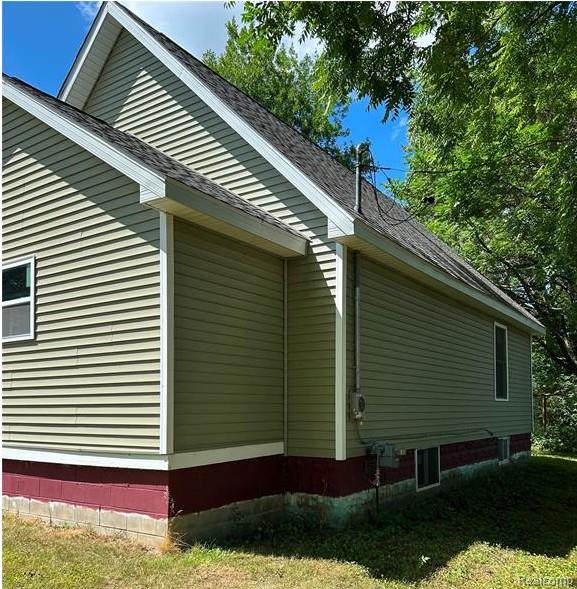5325 Sitka Street Property Photo 4