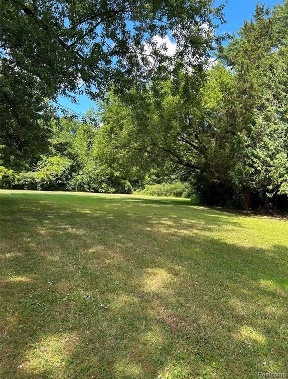 5325 Sitka Street Property Photo 8