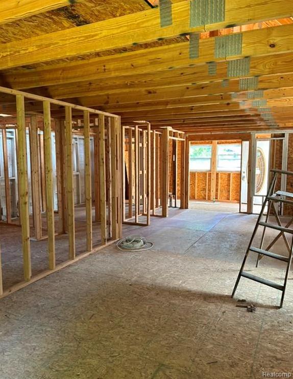 5325 Sitka Street Property Photo 9