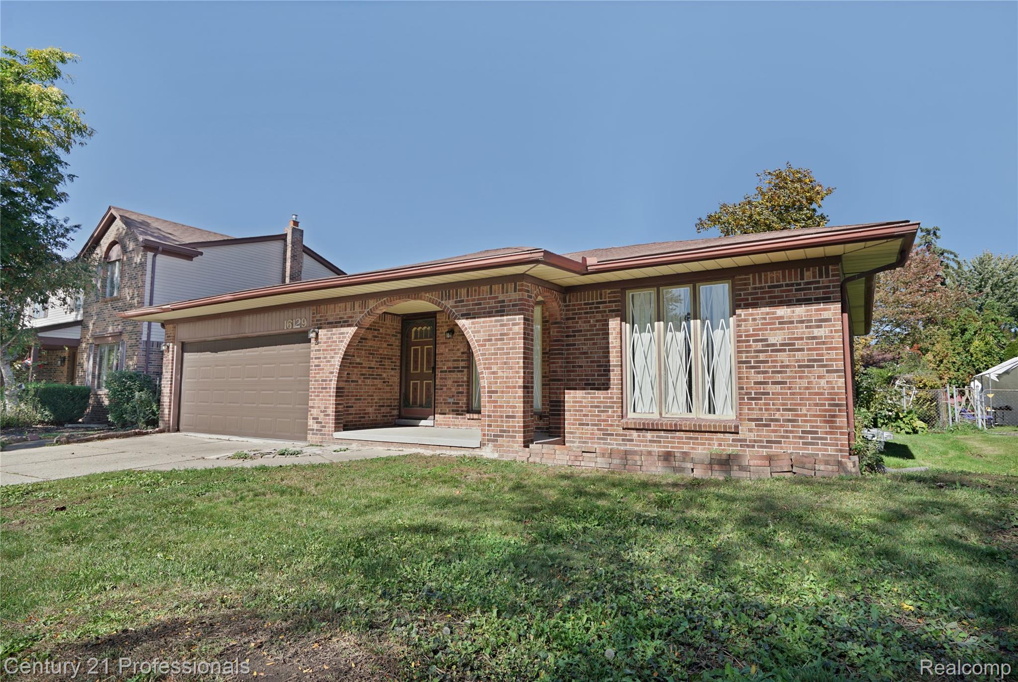 16129 Cambell Drive Property Photo 5