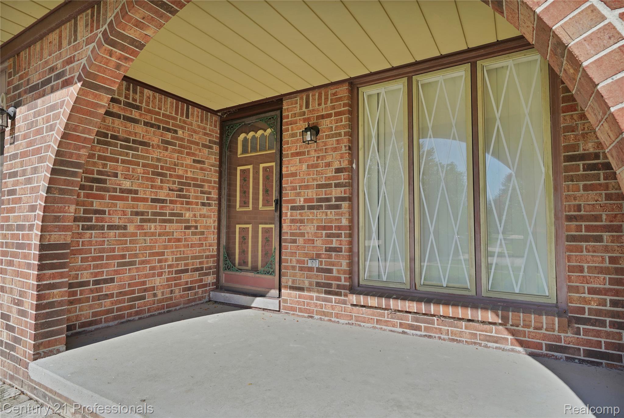 16129 Cambell Drive Property Photo 6