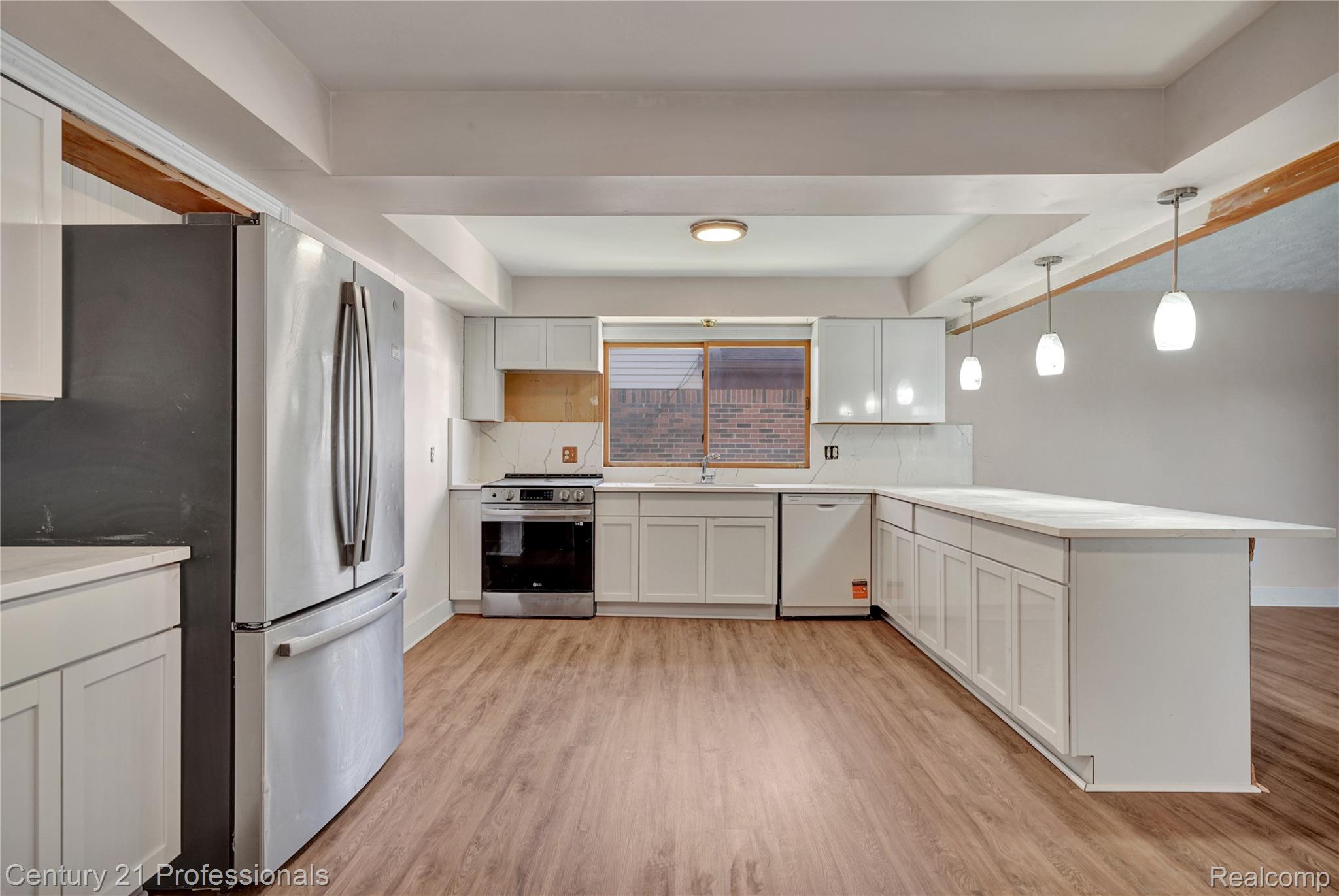 16129 Cambell Drive Property Photo 10