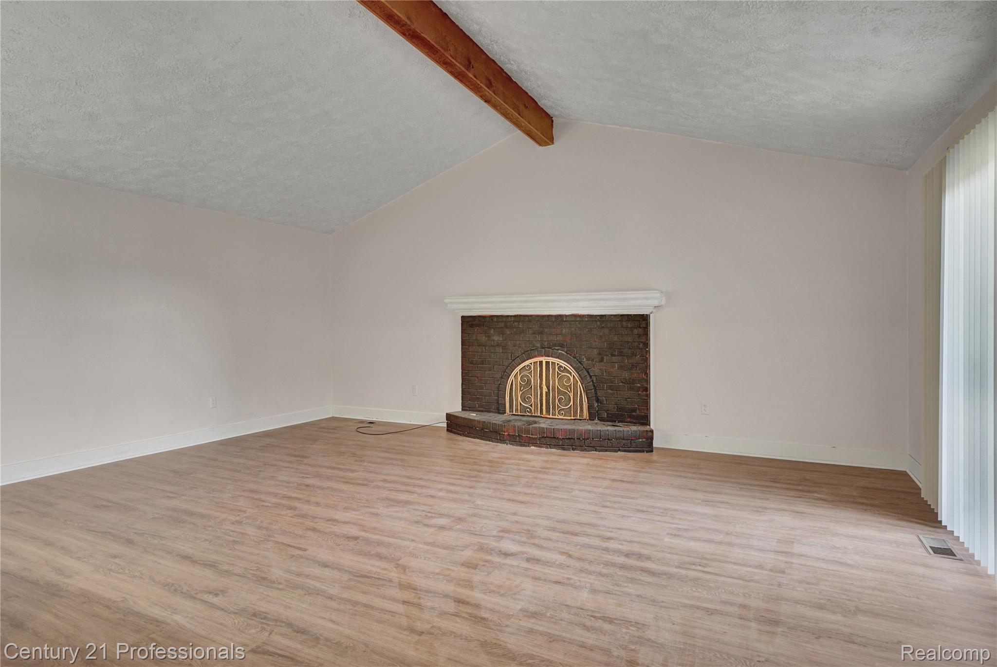 16129 Cambell Drive Property Photo 13