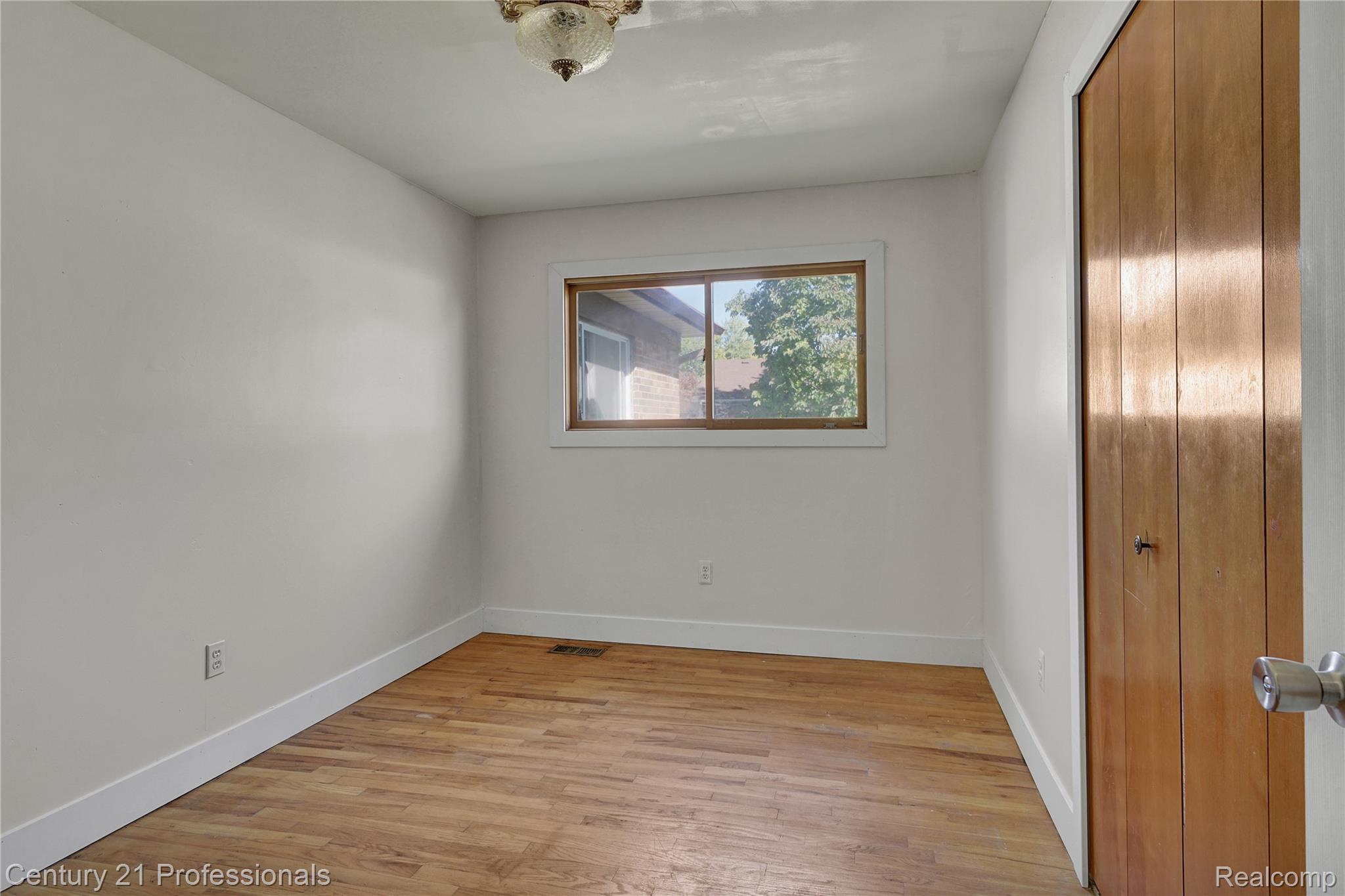 16129 Cambell Drive Property Photo 20