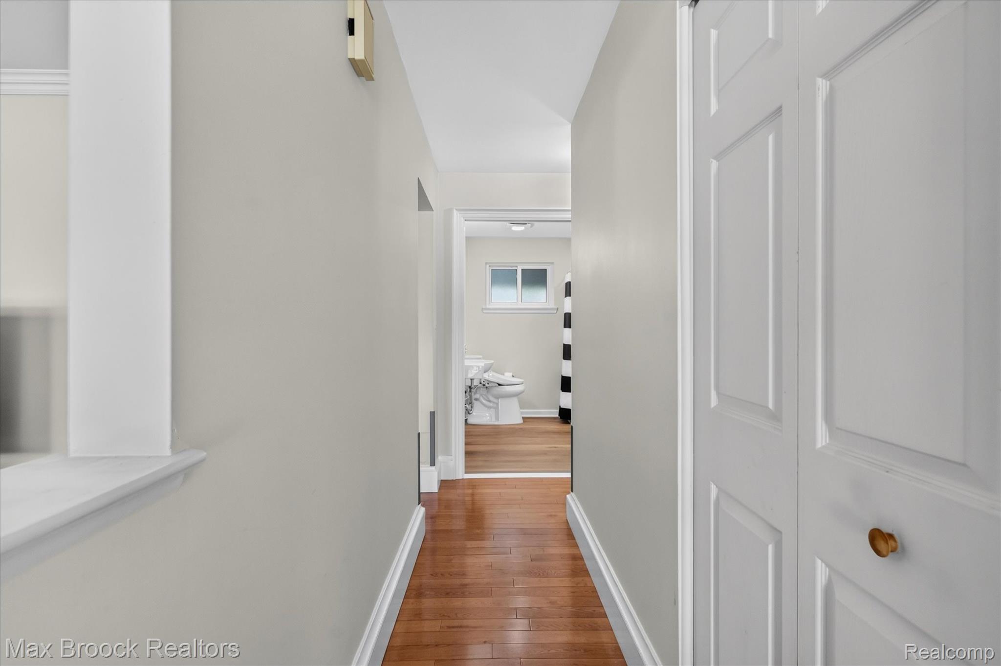 2504 Crofthill Drive Property Photo 7