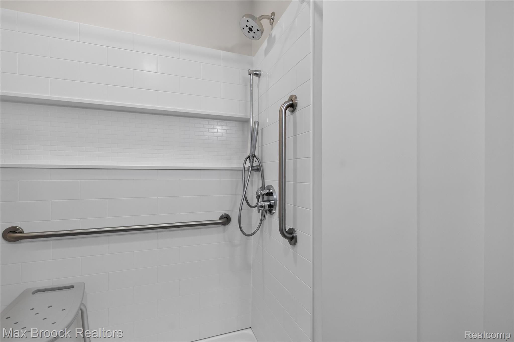 2504 Crofthill Drive Property Photo 25