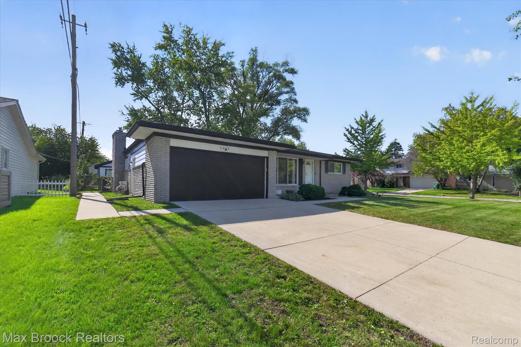 2504 Crofthill Drive Property Photo 39