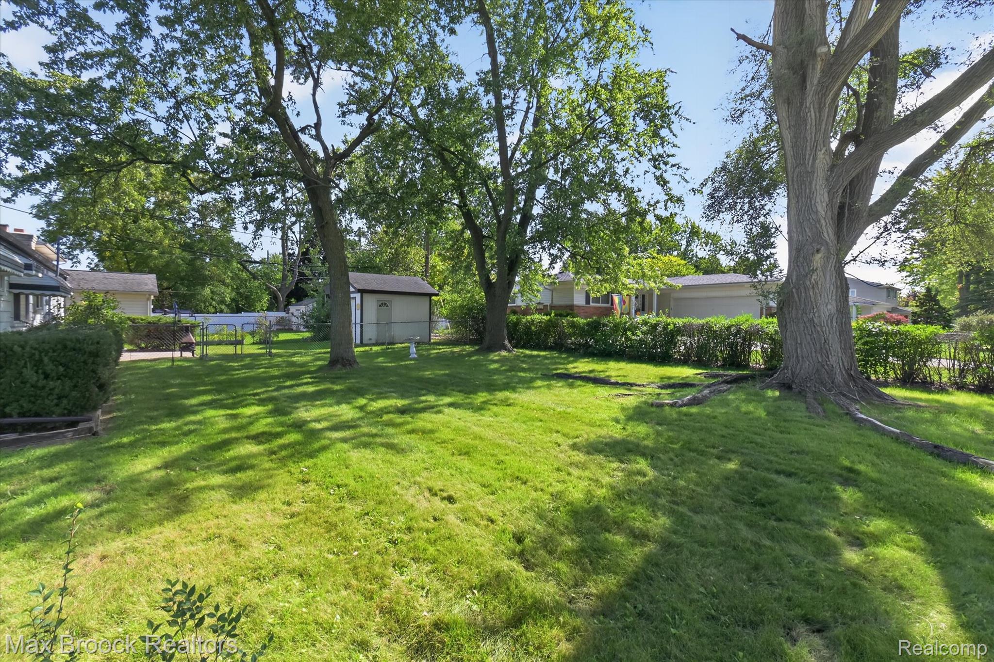 2504 Crofthill Drive Property Photo 42
