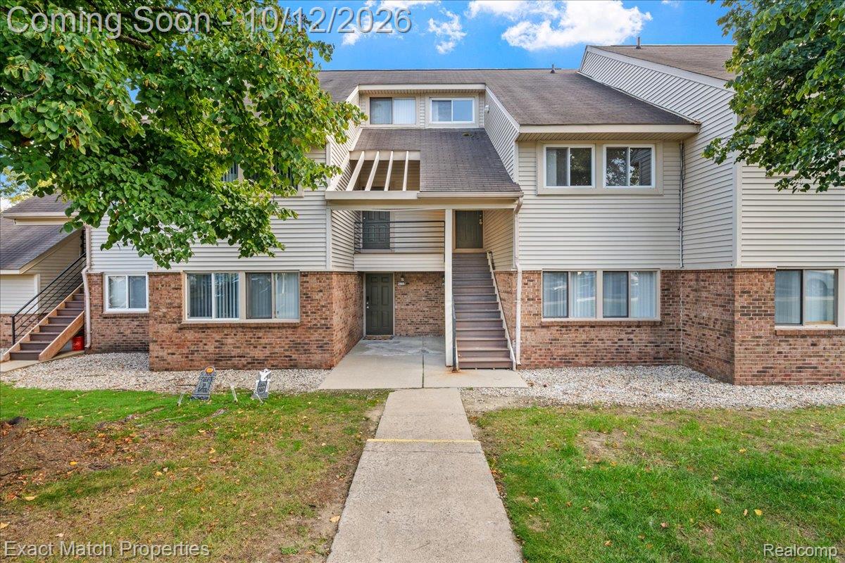 2872 Davison Avenue Property Photo 1